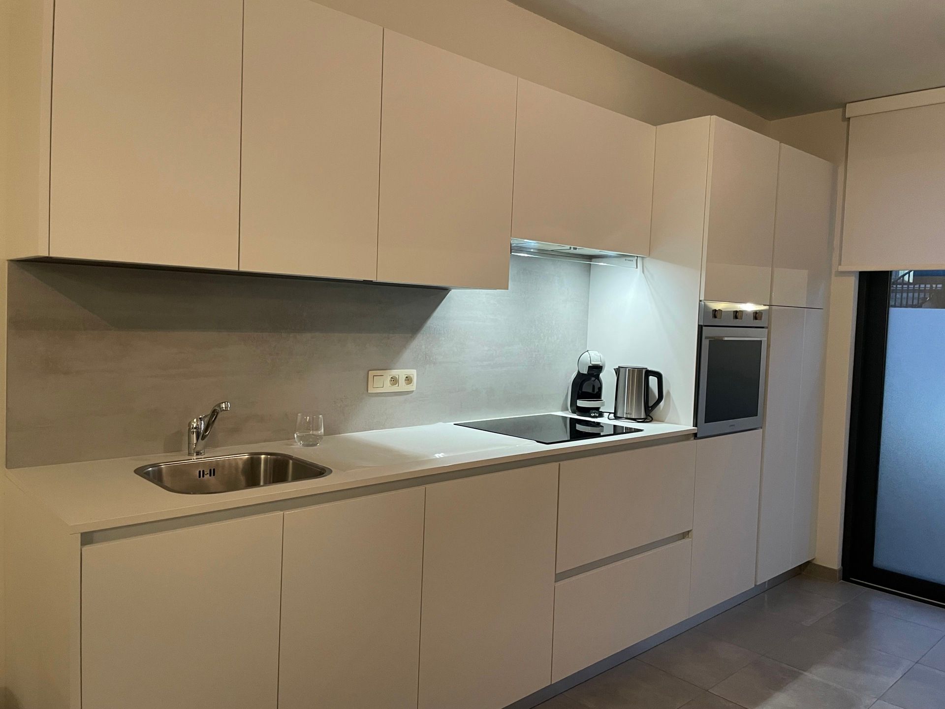 NINOVE-  Gelijkvloers appartement met tuin en garage foto 5