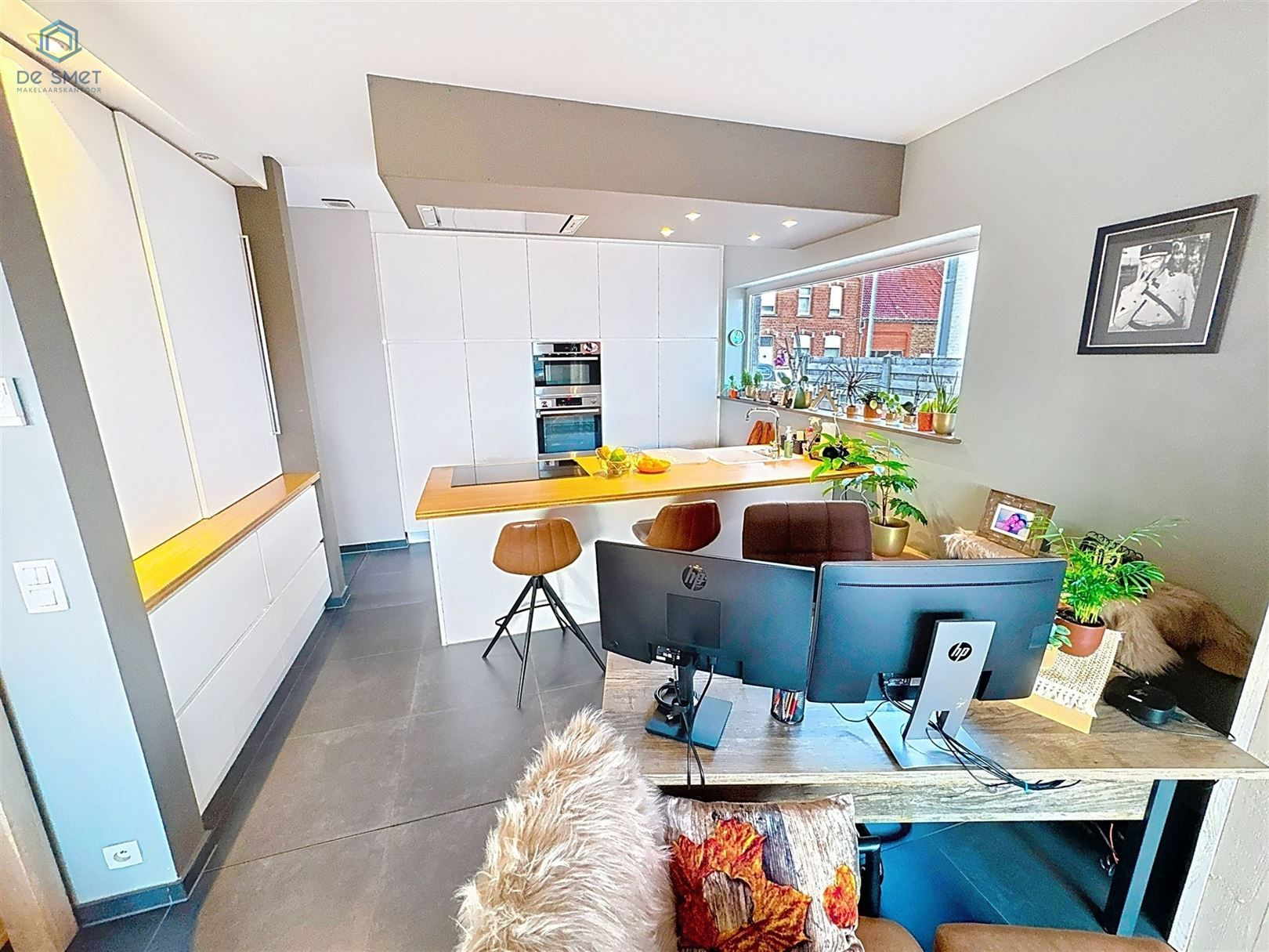 Instapklare moderne villa met 4 slaapkamers, zwembad en ruime tuin foto 6