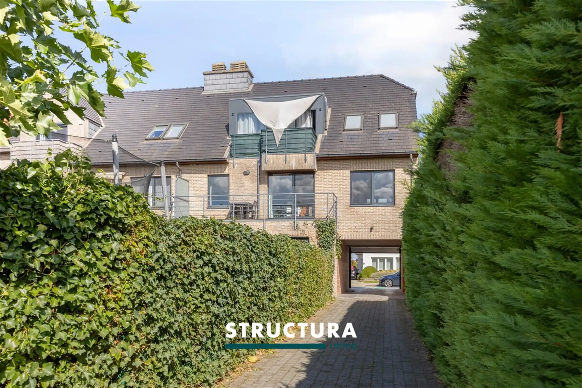 Instapklaar appartement in hartje Brussegem foto 17
