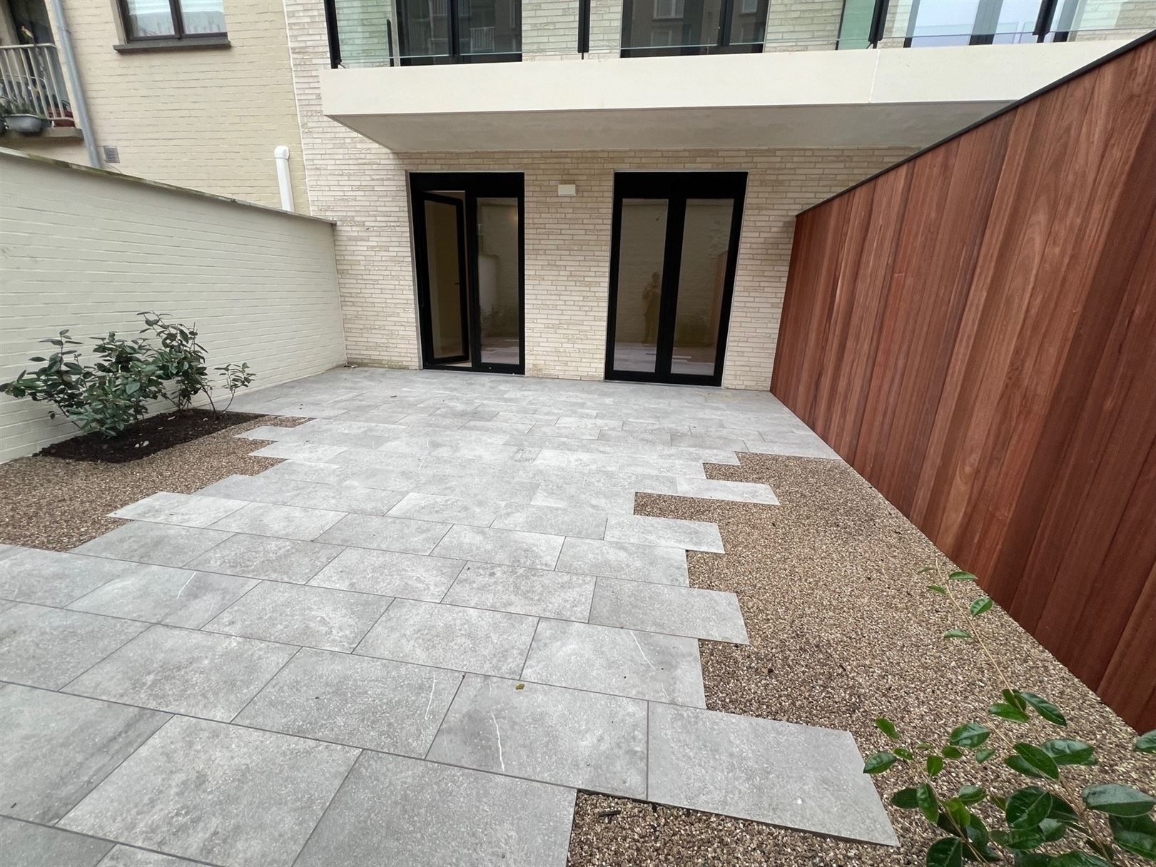 Mooi gelijkvloers appartement met 1 slaapkamer, terras vooraan, terras achteraan foto 3