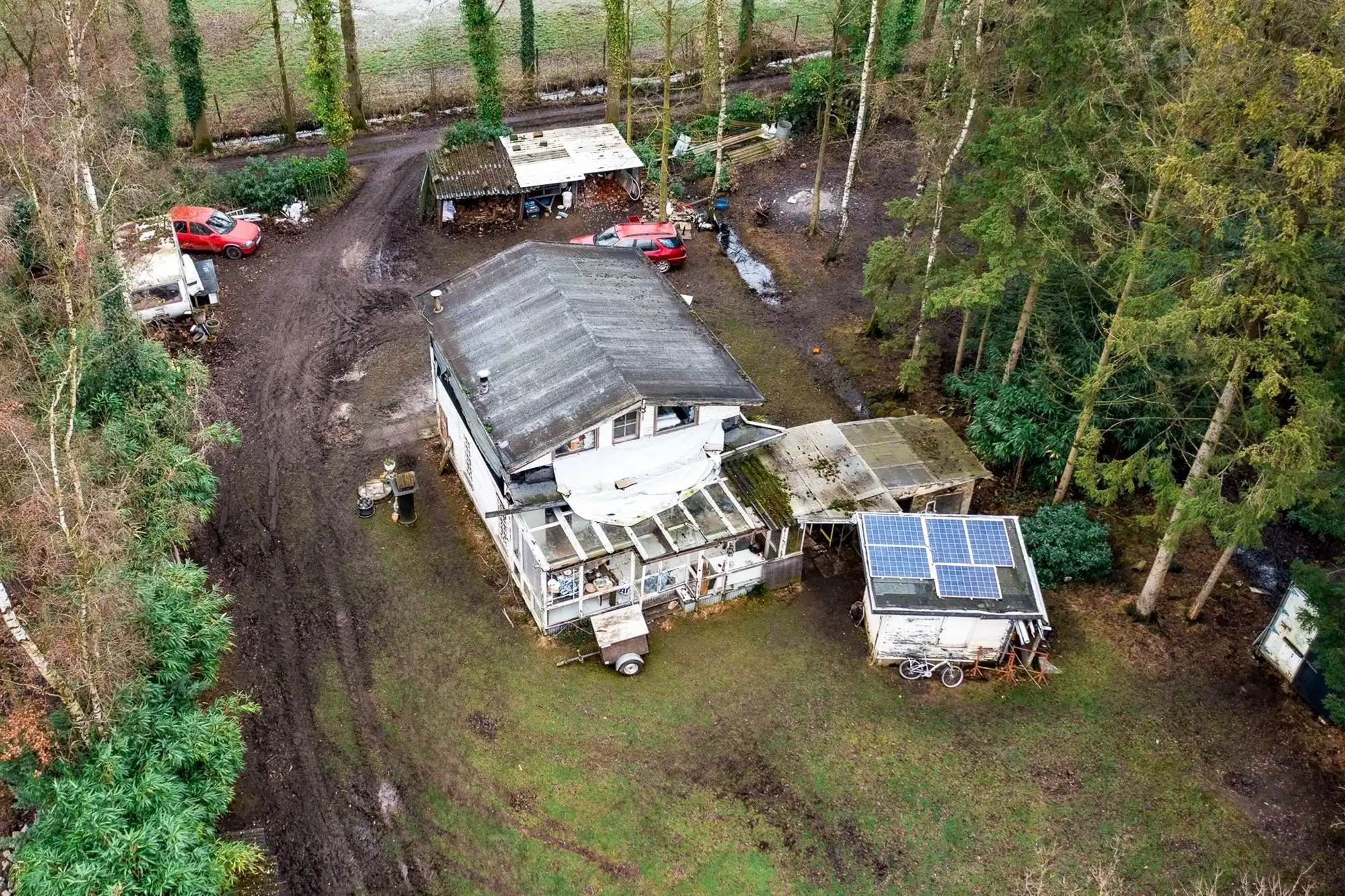 Weekendverblijf (1948m²) met achterliggend weiland (3378m²) foto 5