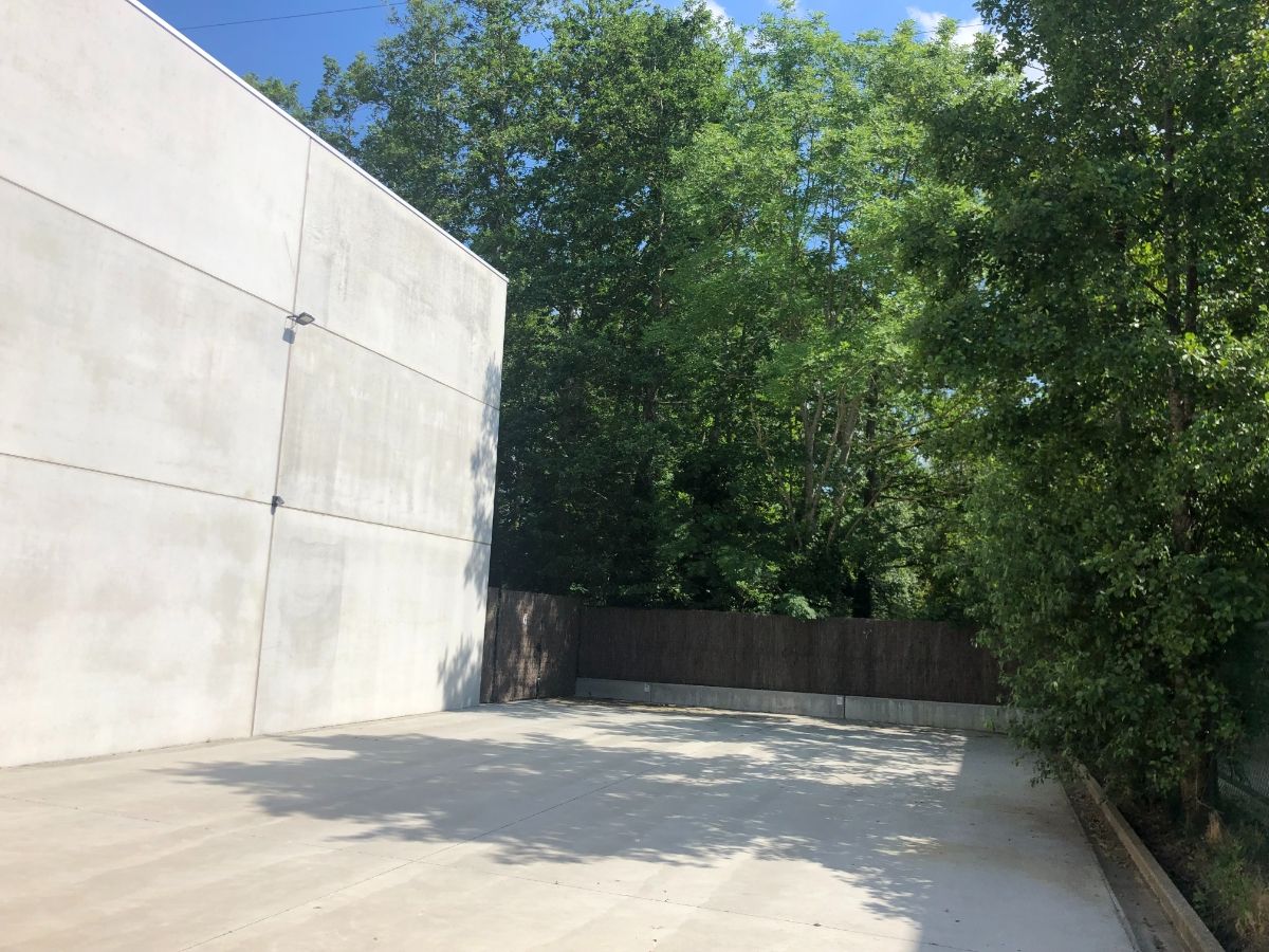 BEDRIJFSGEBOUW / STOCKAGERUIMTE foto 5