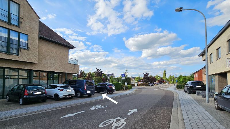 Parkingplaats bovengronds in het centrum foto 3