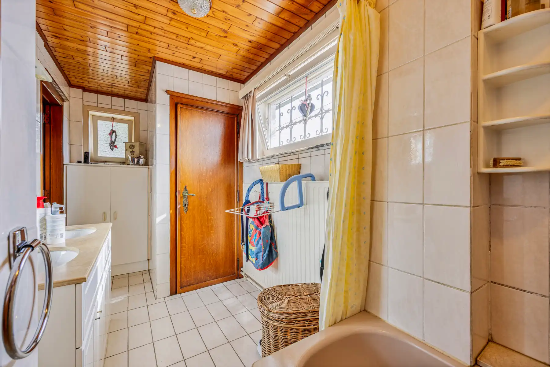 WONING MET 9 KAMERS en 9 BADKAMERS foto 10