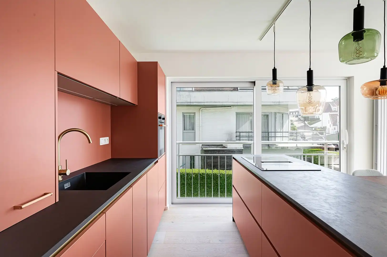 Appartement met twee slaapkamers, volledig gerenoveerd, op wandelafstand van het strand van Duinbergen. foto 14