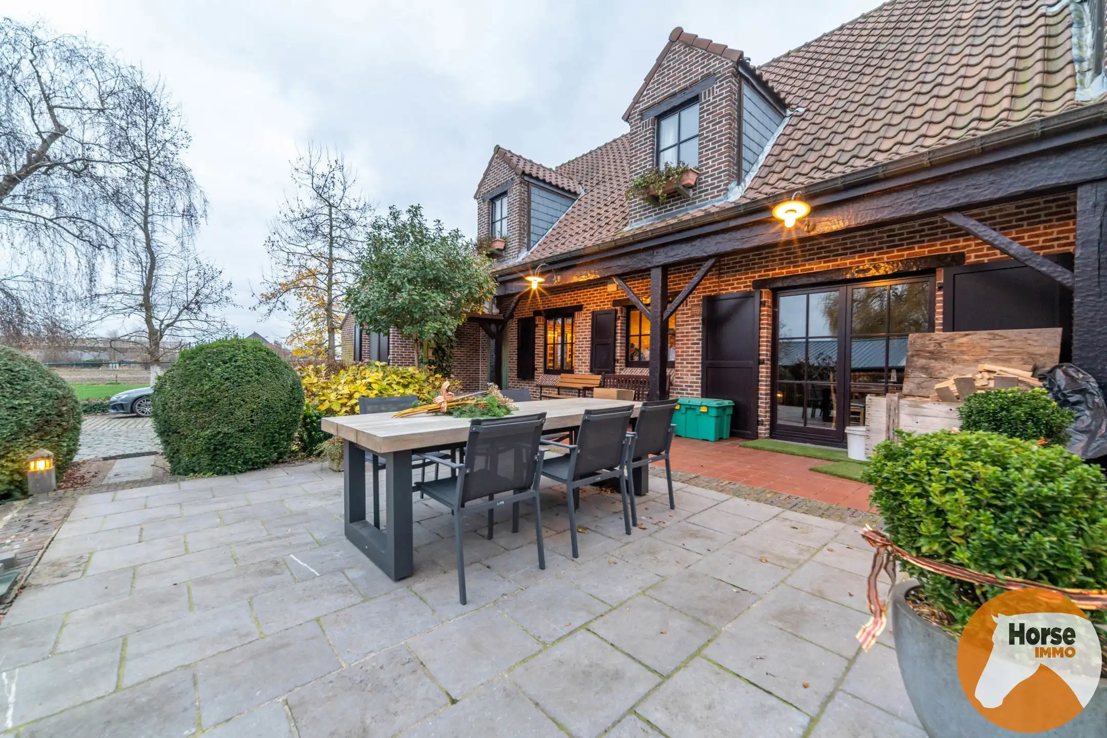 SCHELLE - Centraal gelegen ruime woning met loods en weides  foto 3