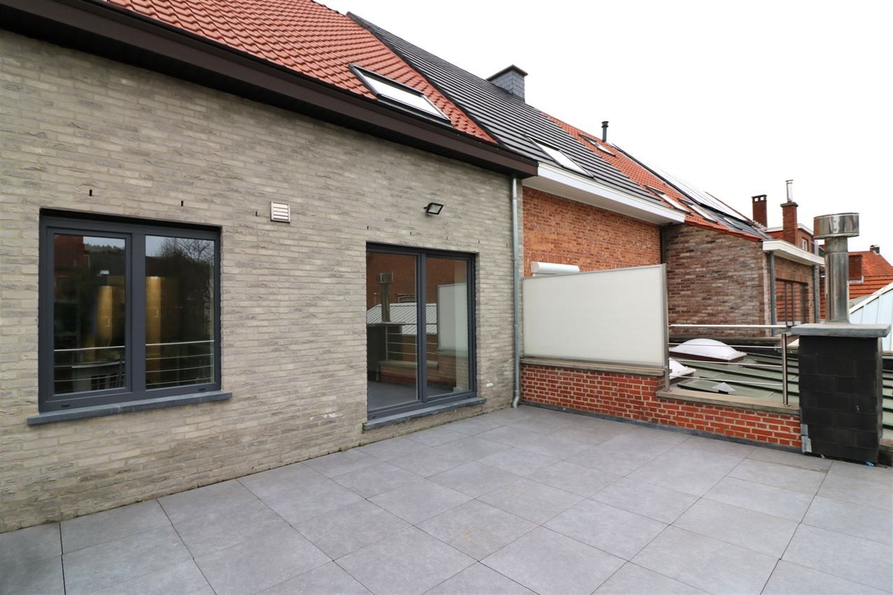 Duplex, 2 slpk. groot terras,n staanplaats, nabij station  foto 17