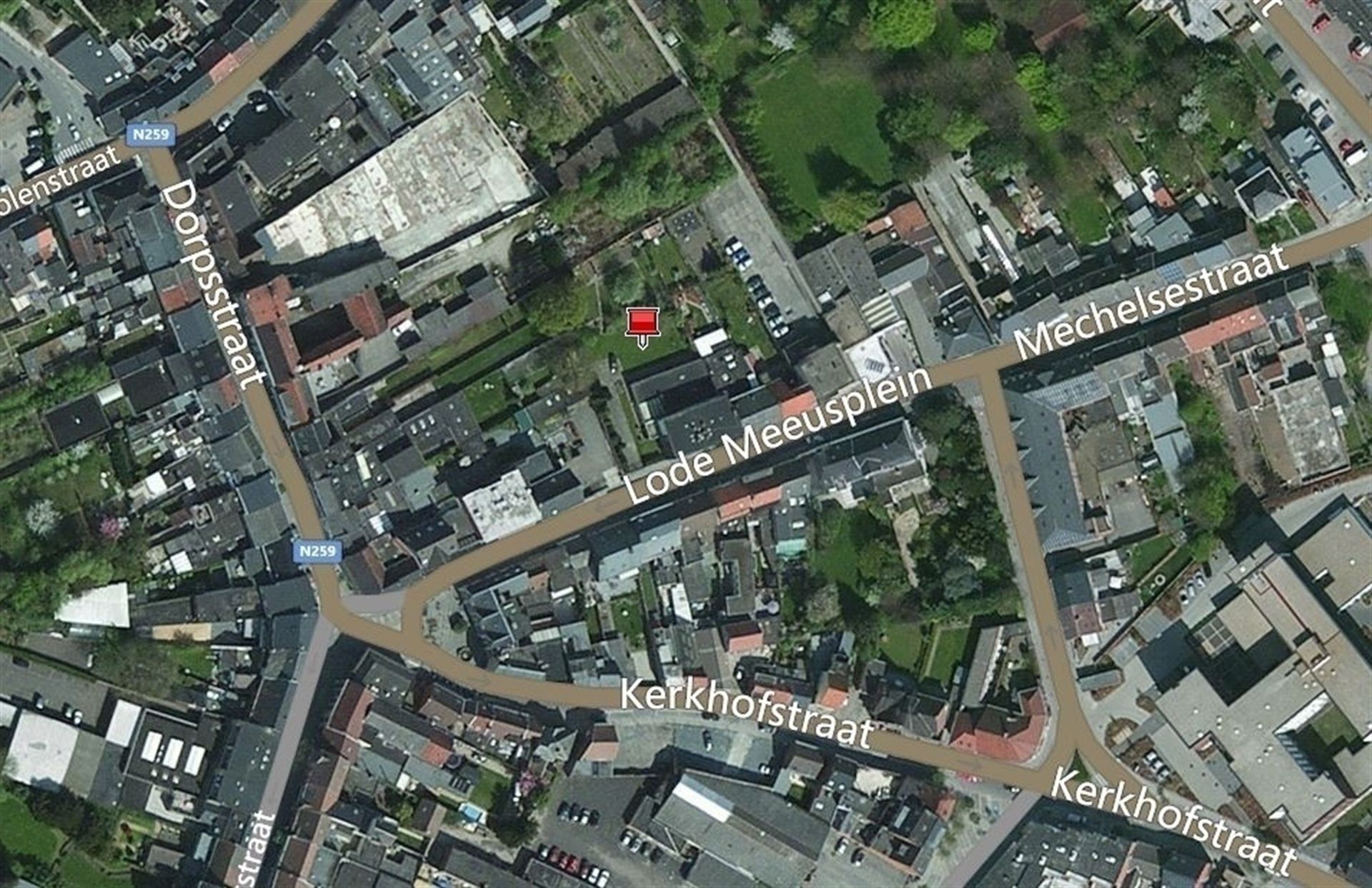 Garagebox in dorpscentrum foto 4