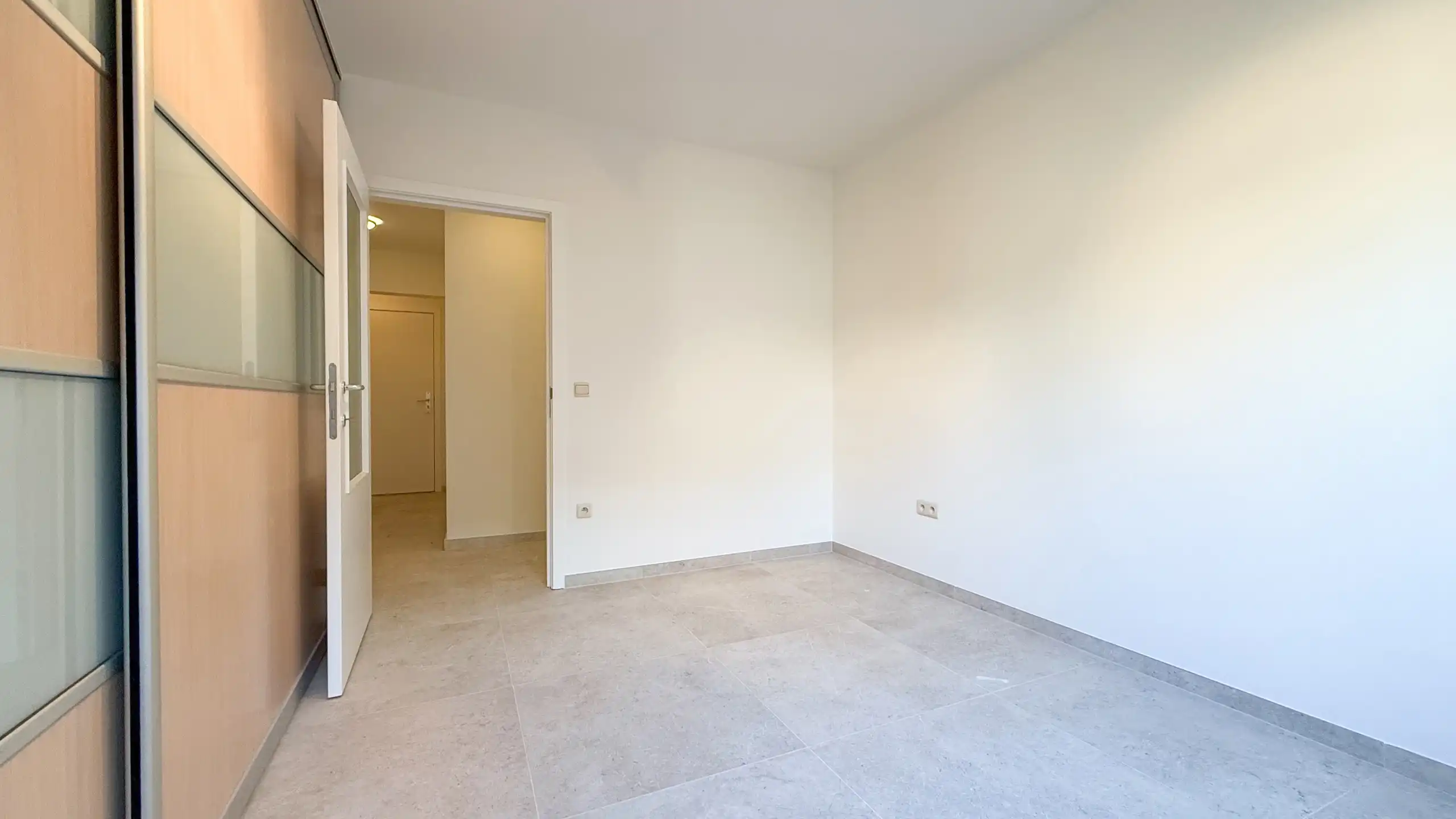 Opbrengsteigendom met Appartement en kantoorruimte! foto 31