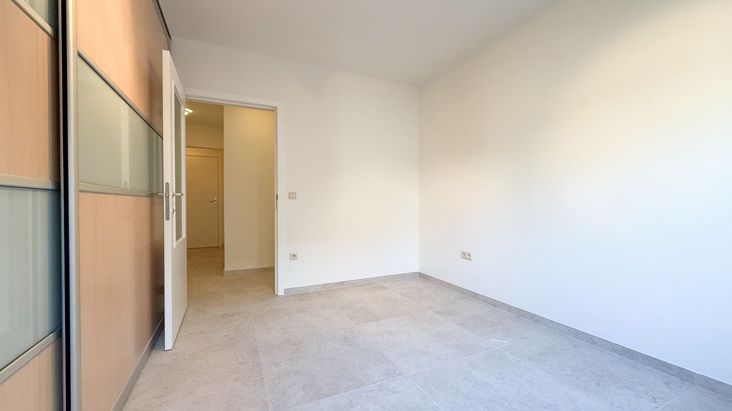 Opbrengsteigendom met Appartement en kantoorruimte! foto 31