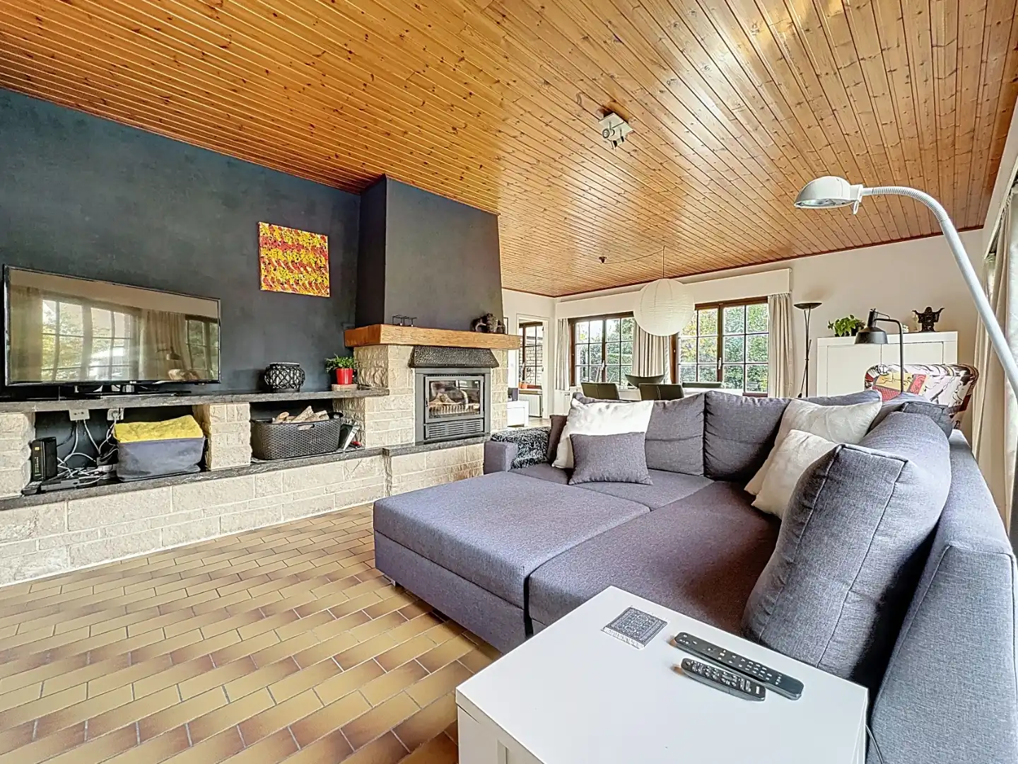 Mooie gelijkvloerse te renoveren villa in rustige, doodlopende straat in Gistel. foto 4