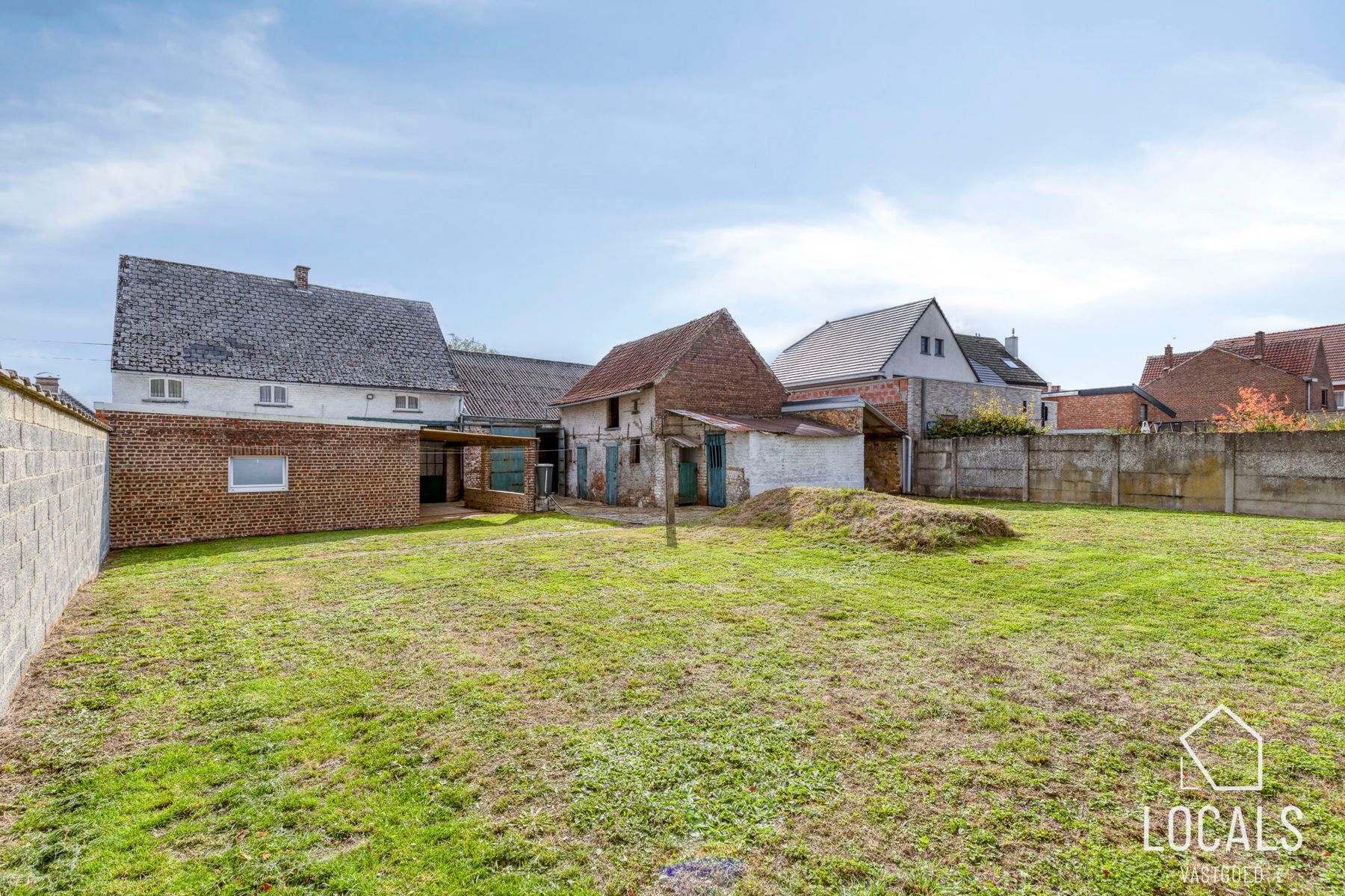 Rustig gelegen hoeve met bijgebouwen en veel potentieel foto 28