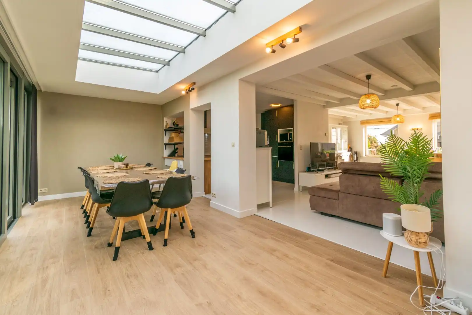 Een instapklare, heel aangename villa met oa. 3 grote slaapkamers! foto 7