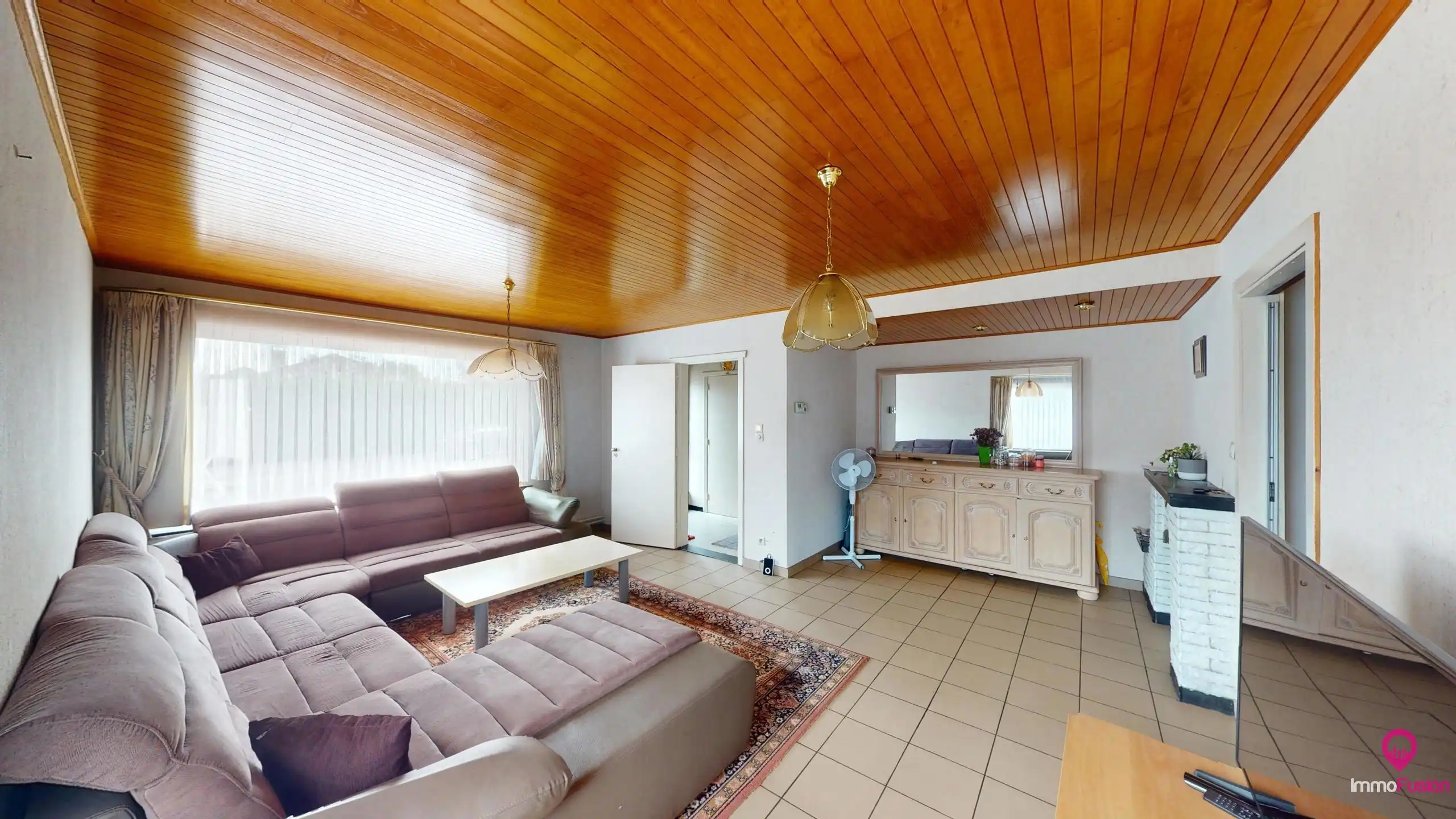 Te renoveren woning met potentieel te koop in Houthalen! foto 4