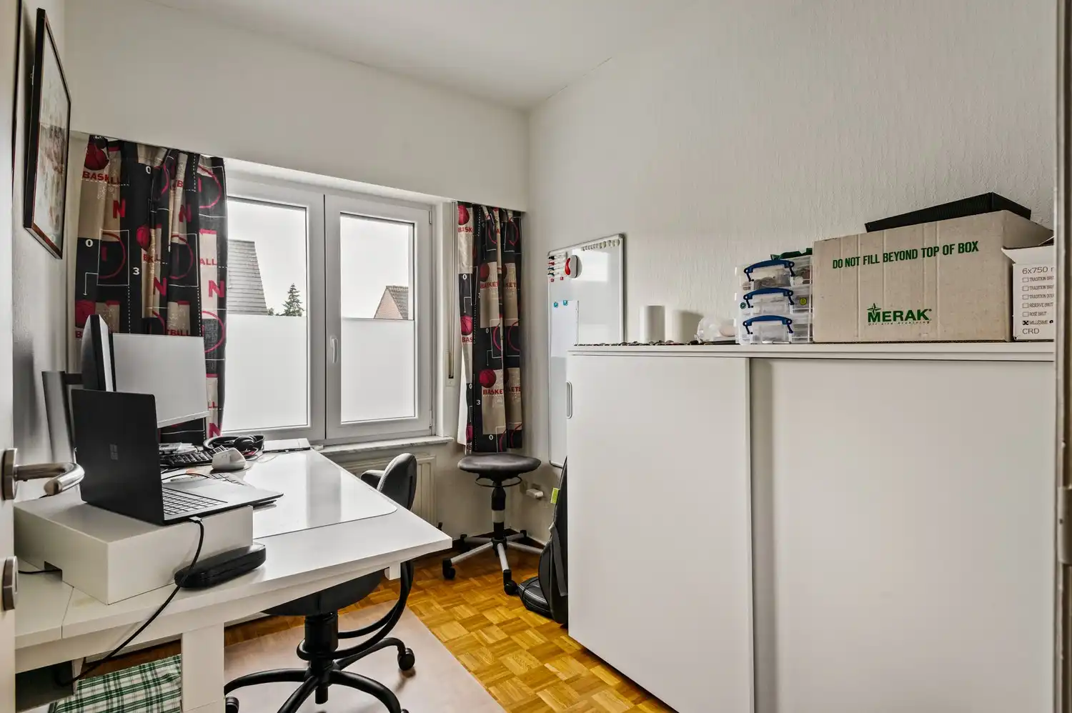 Ruime woning met 3 slaapkamers, inpandige garage en zonnige tuin in Borsbeek! foto 12
