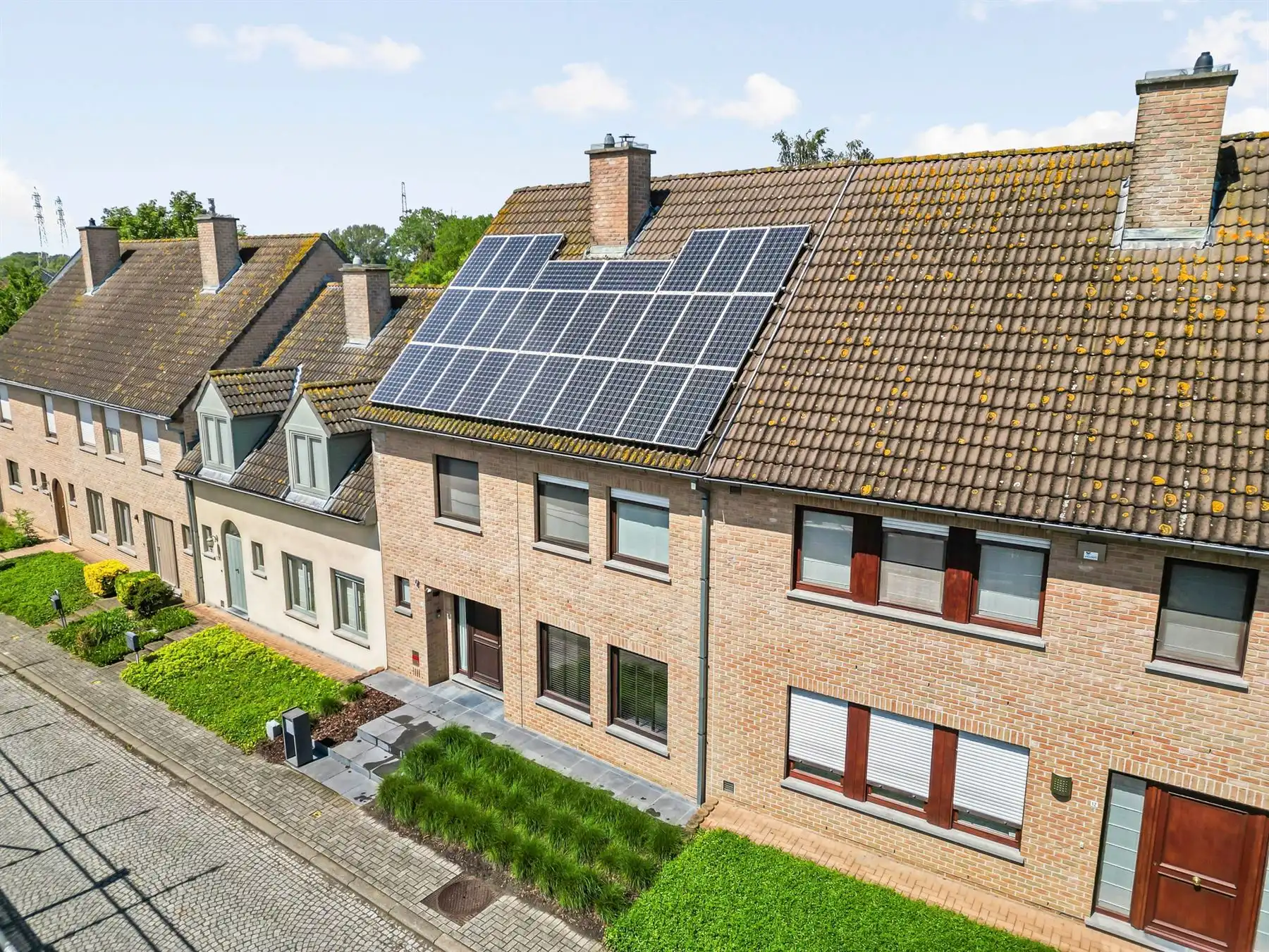Instapklare woning met 3 slaapkamers en ingerciht zolder foto {{pictureIndex}}
