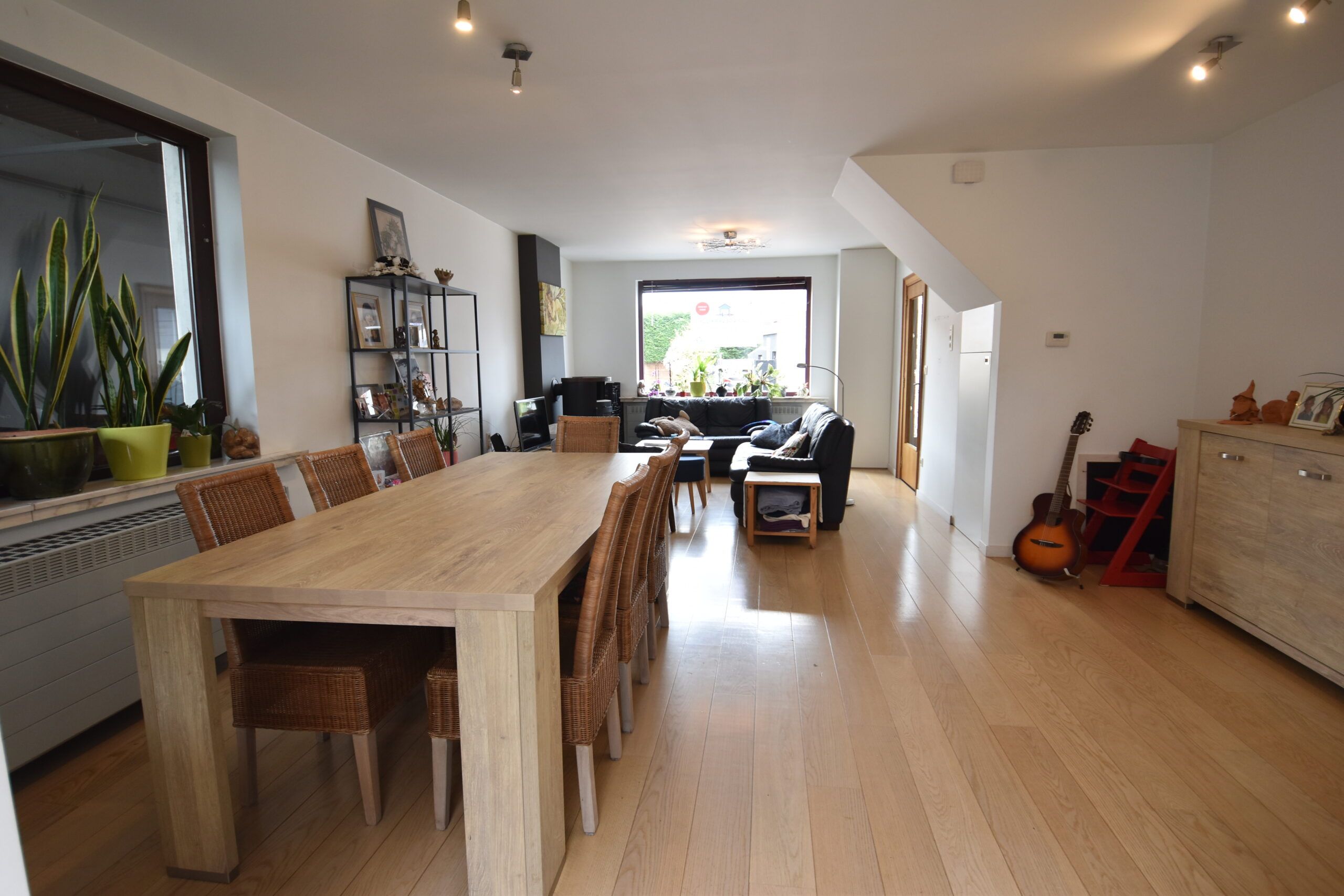 Zeer ruime woonst met atelier/praktijk in Nieuwkerken foto 2