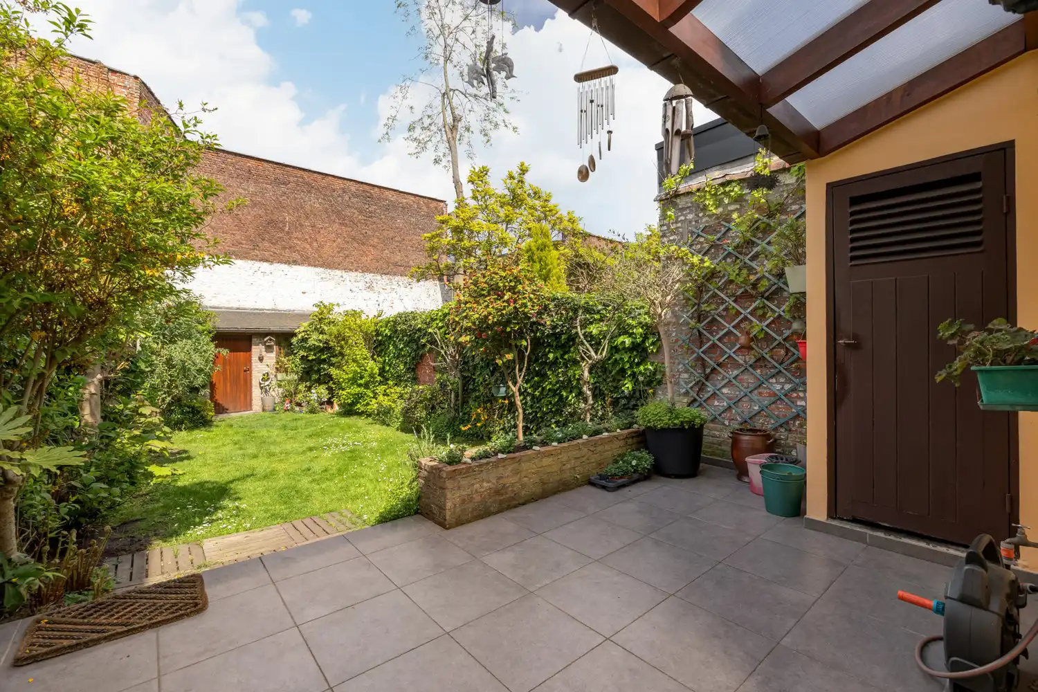 Karaktervolle, instapklare herenwoning met heerlijke stadstuin op toplocatie te Antwerpen-Zuid foto 15