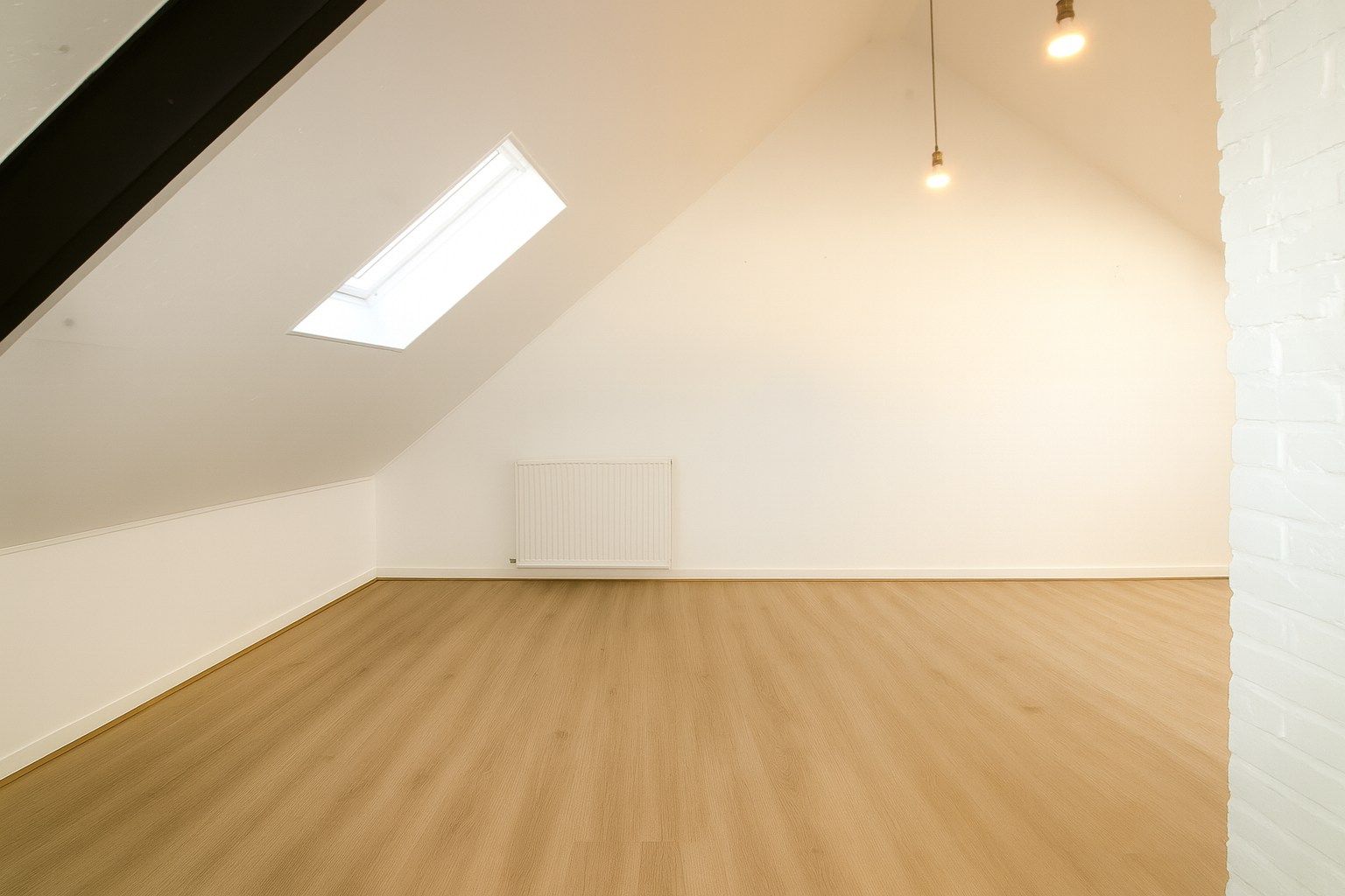 Instapklare, ruime moderne woning met 4 slaapkamers en uitgestrekte tuin te koop in hartje Temse! foto 15