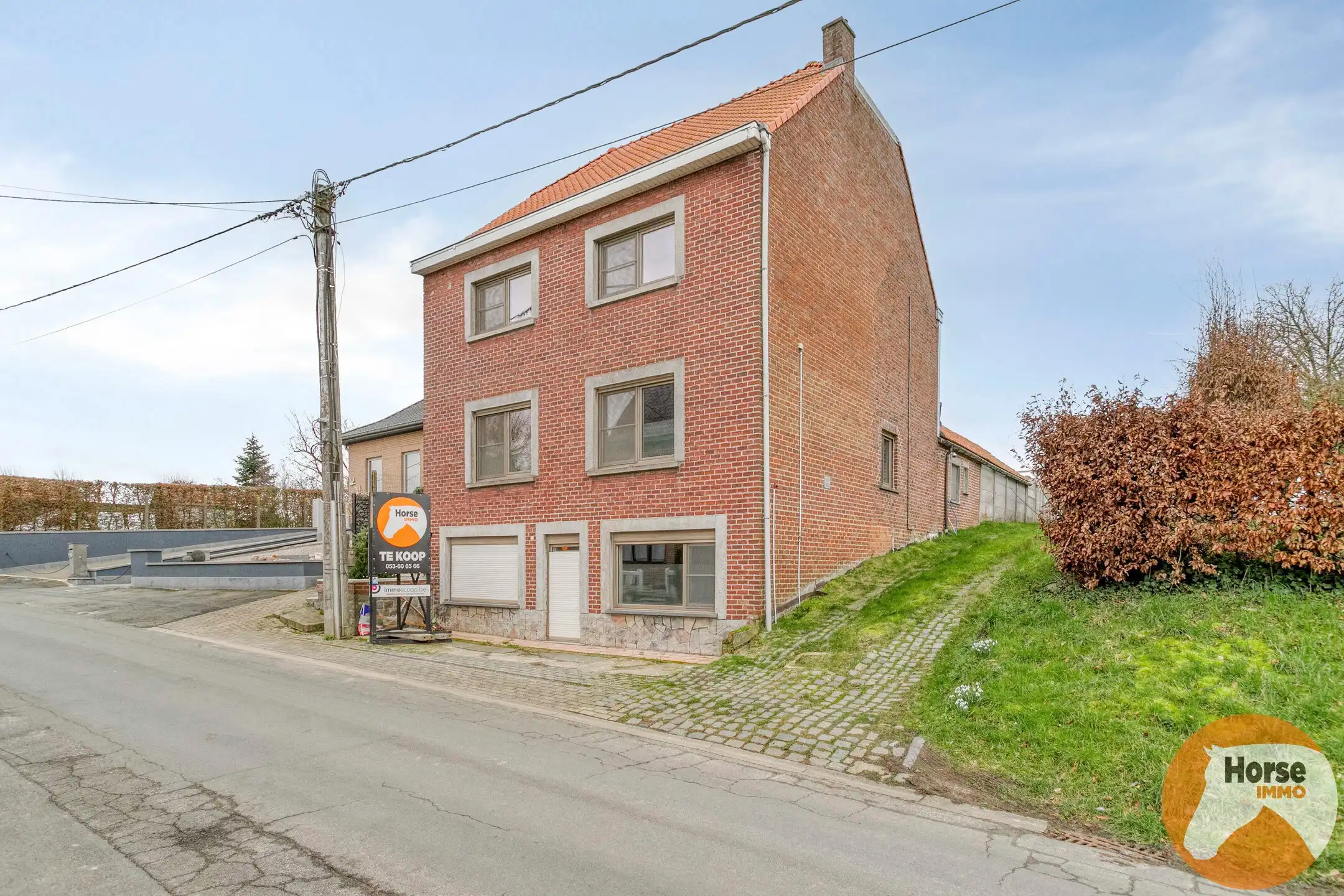 ZWALM - Ruime woning met 2 stallen en paddock foto 4