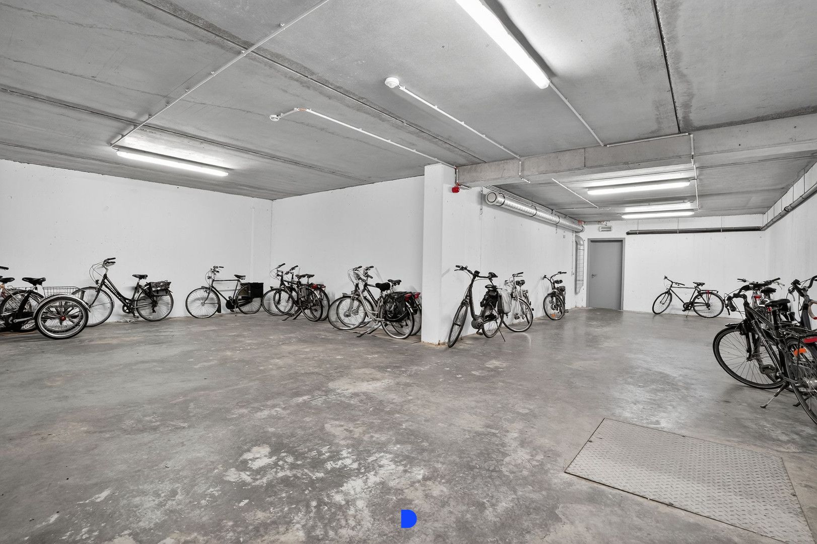 Mooi appartement op De Munt! foto 6