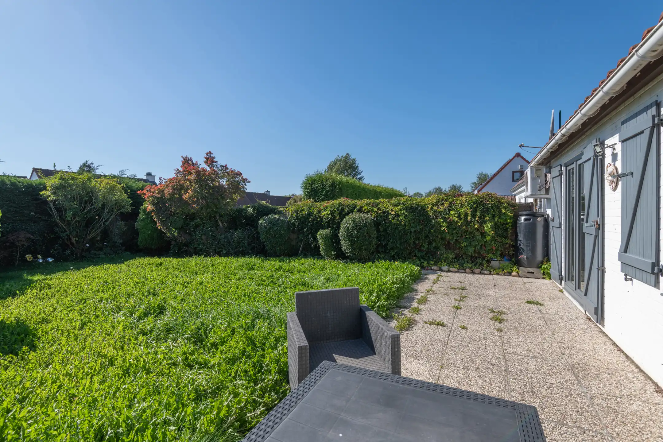 Charmant duinenhuisje aan natuurreservaat – 2 slaapkamers, tuin & parking. foto 2