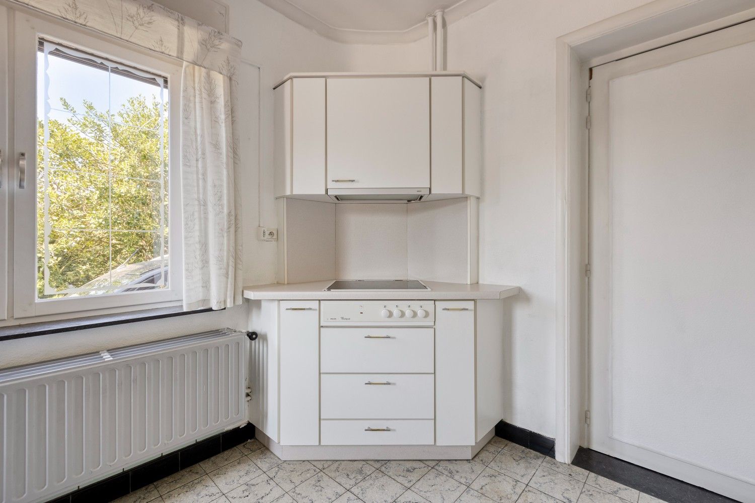 Op te frissen woning met 3 slaapkamers, garage en tuin foto 11