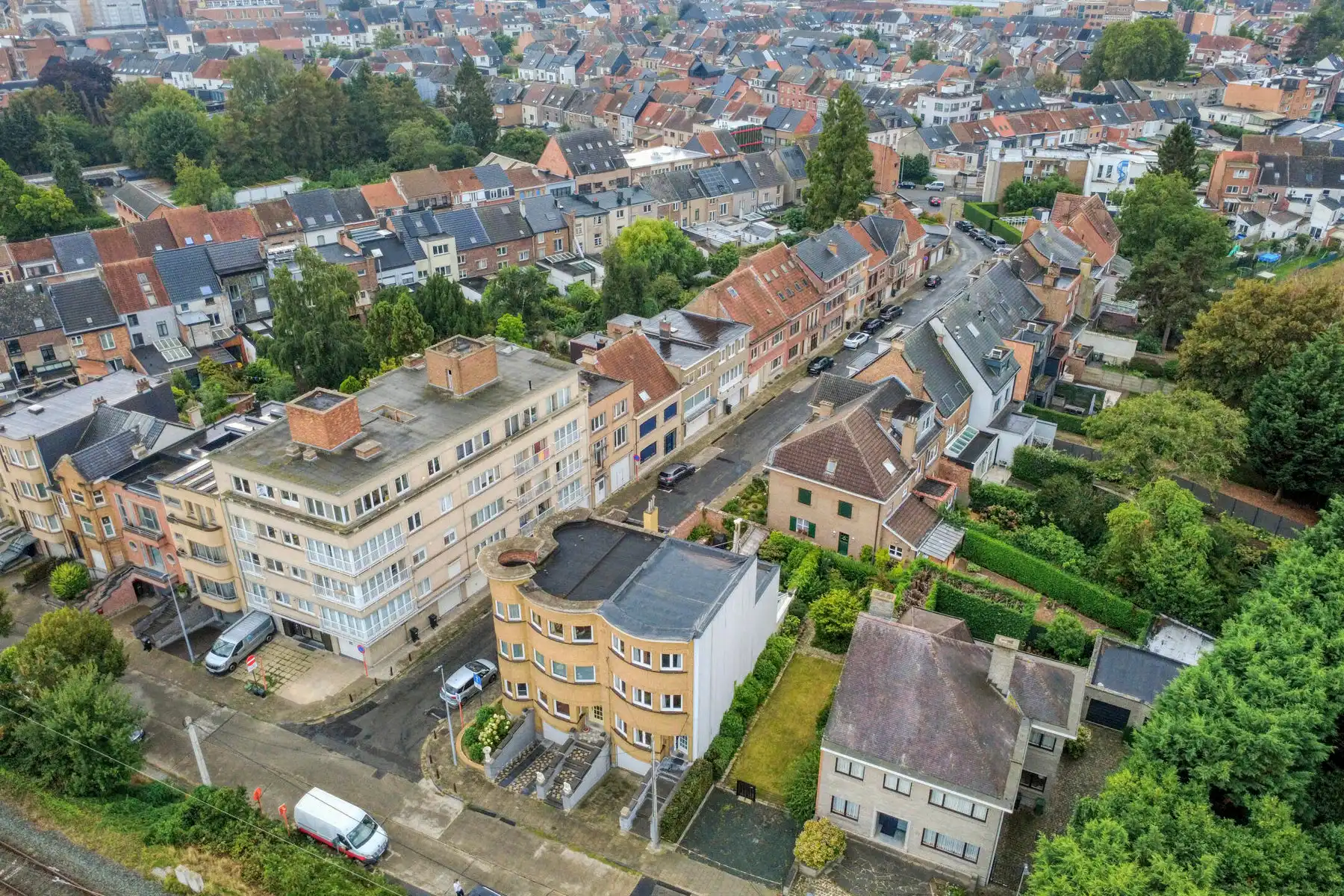 Karaktervol herenhuis uit 1938 met authentieke elementen foto 26