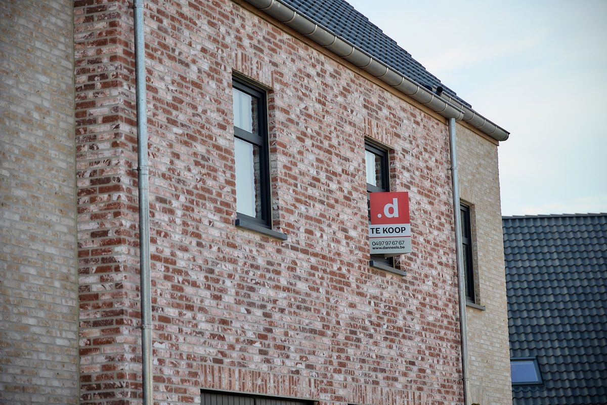 Ruime energiezuinige nieuwbouwwoning met 4 slpk’s & garage foto 4