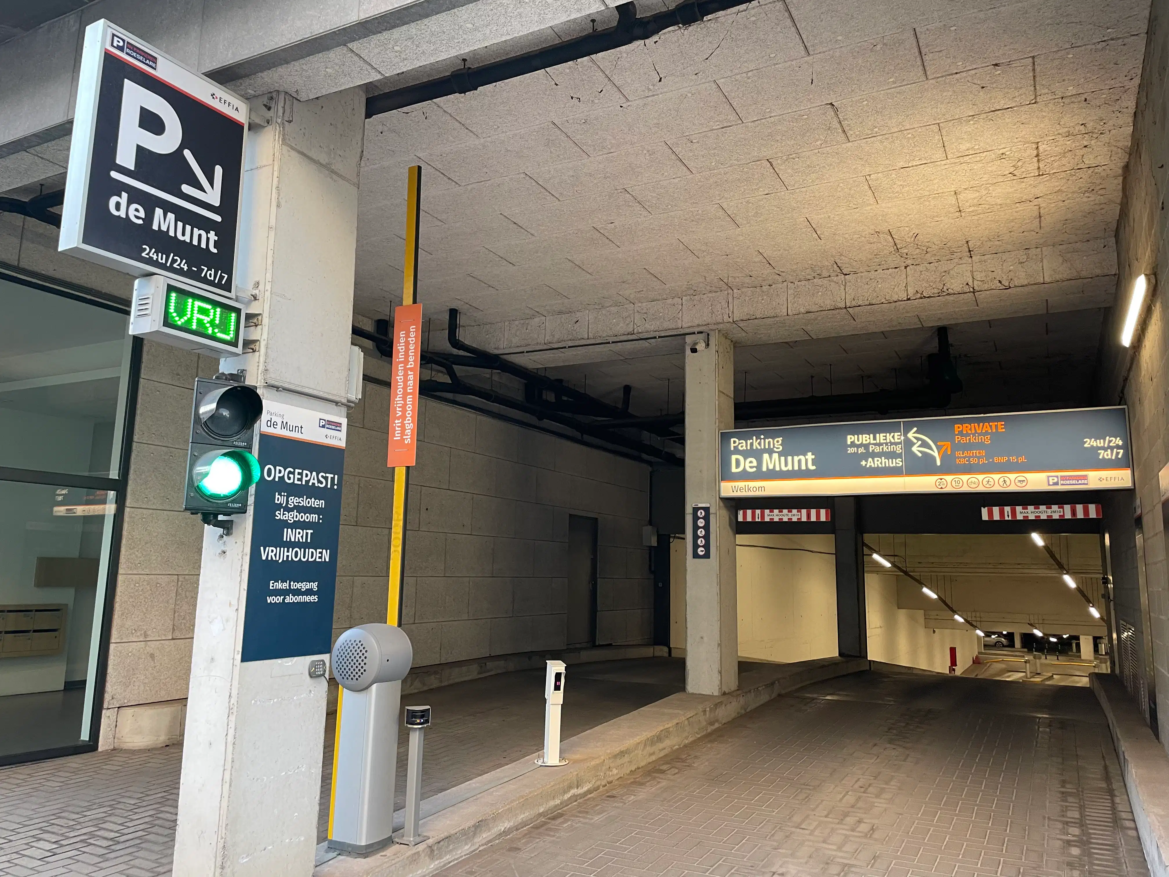 AUTOSTANDPLAATS 'De Munt' foto 3