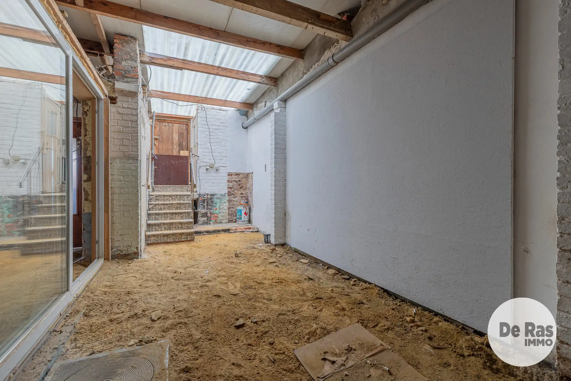 HAALTERT - Verder te renoveren woning met 4 kamers en tuin foto 8