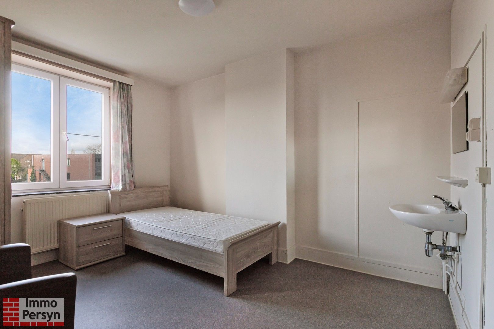 Ruime stadswoning met 3 slaapkamers en tuintje. foto 10
