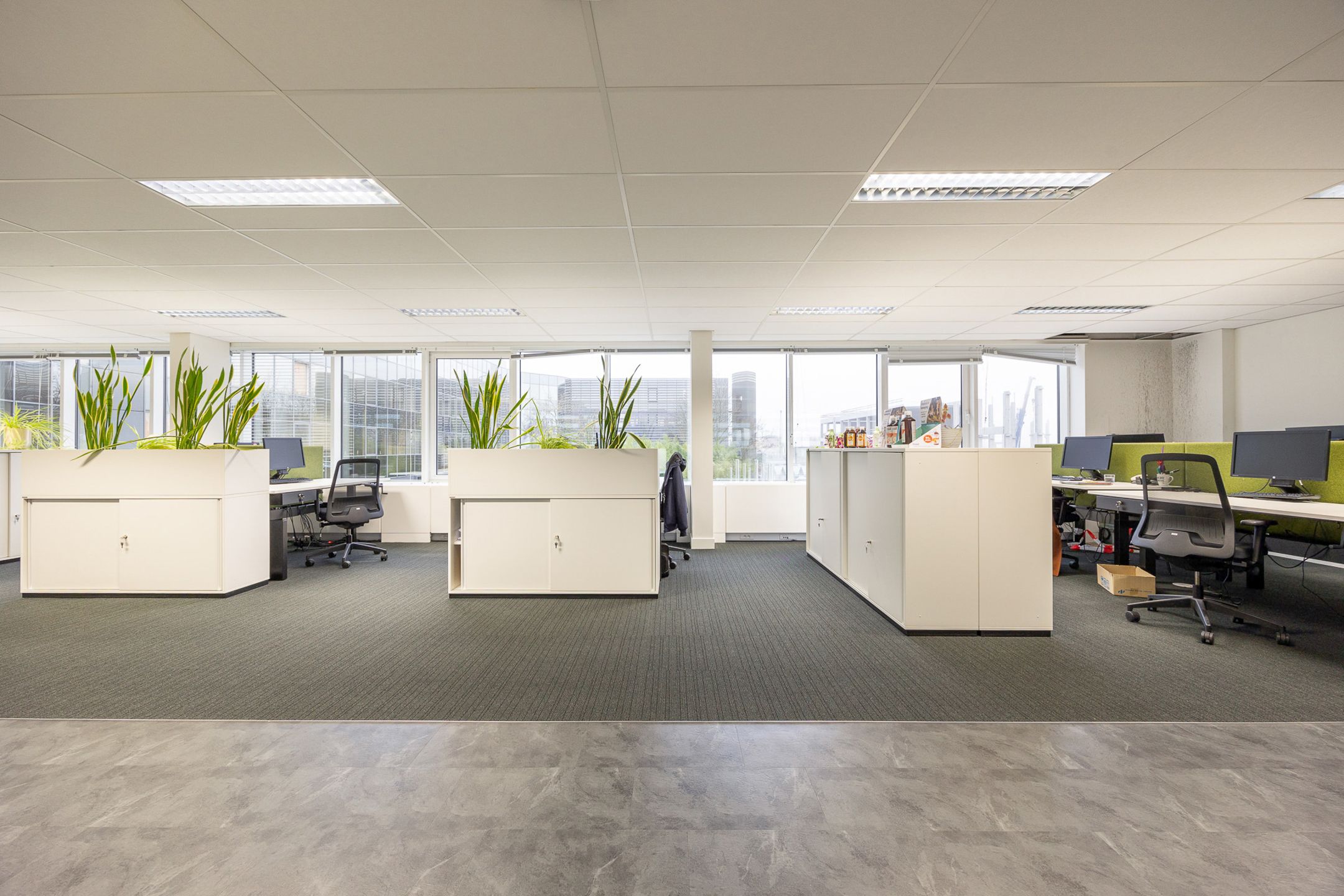 Moderne en Vernieuwde Kantoorruimte te Huur in Zwijndrecht foto 19