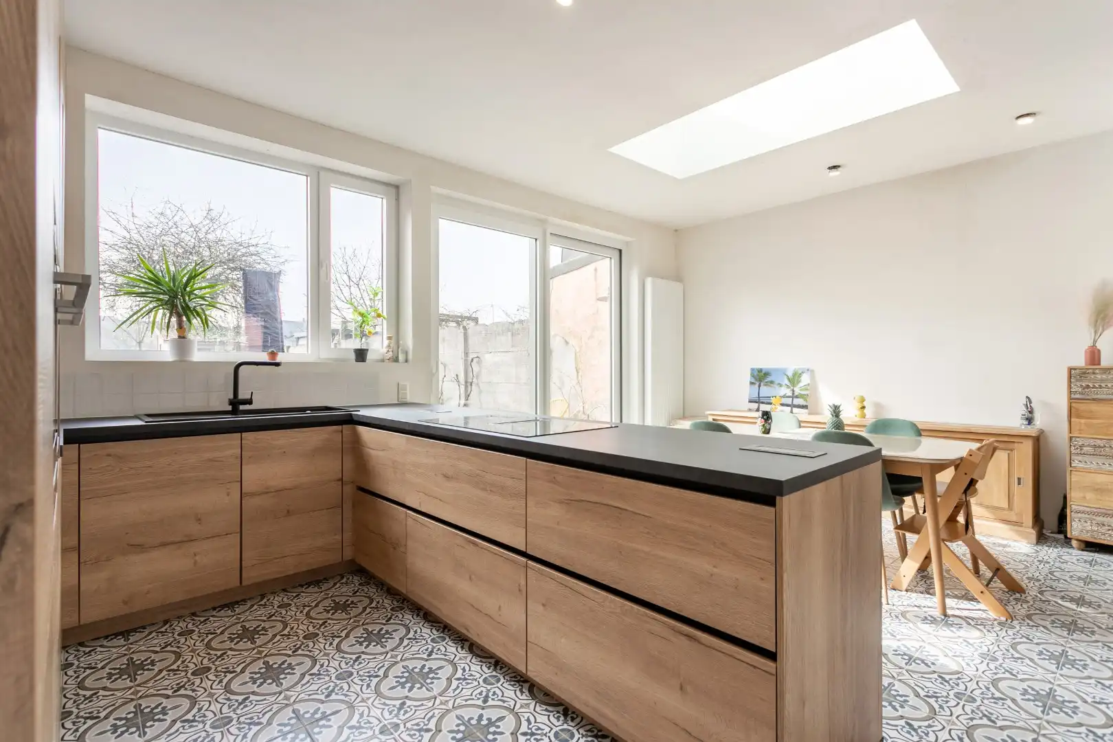 Instapklare woning met 4 slaapkamers en tuin te Huizingen foto 12