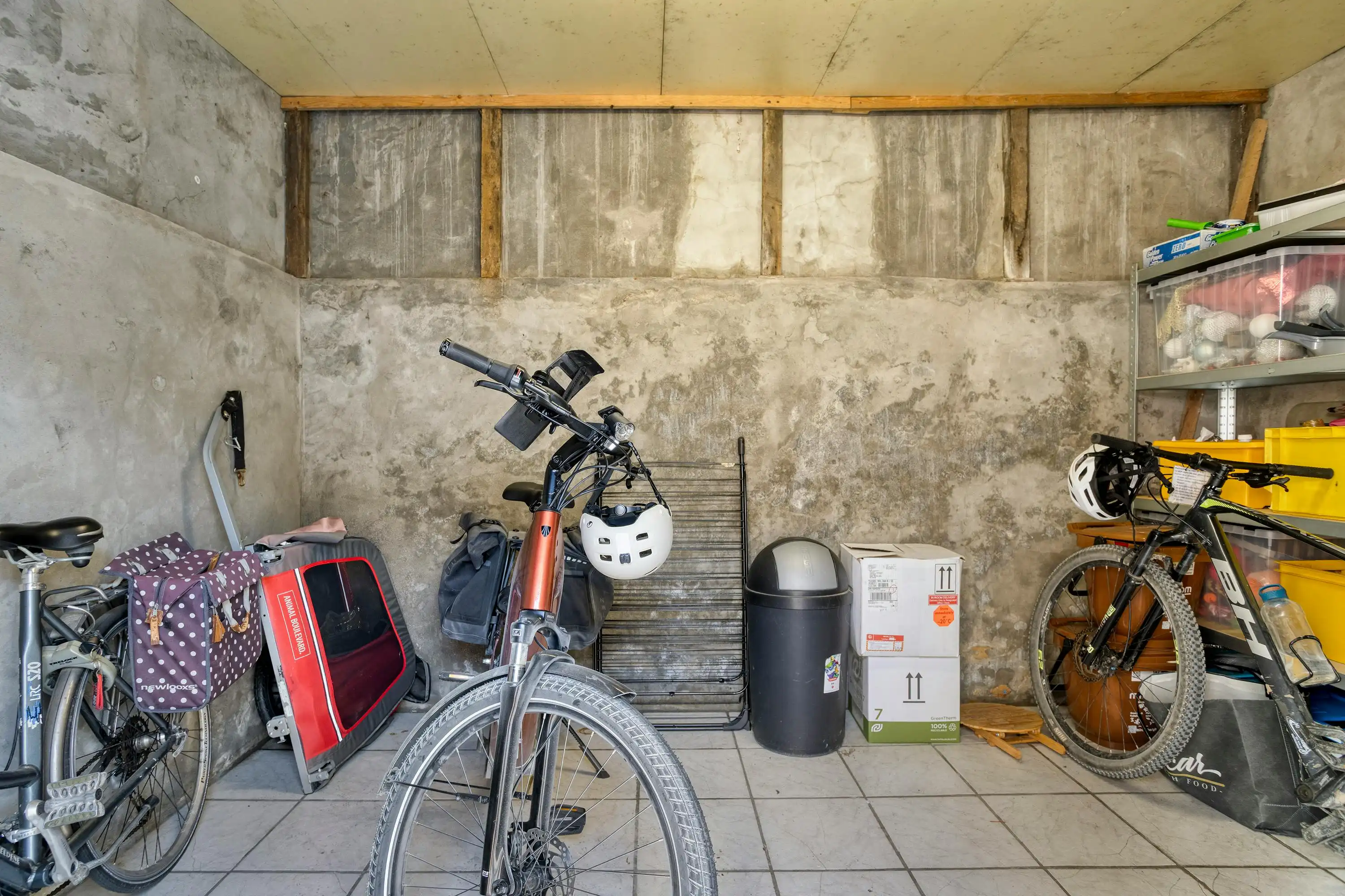 Gezellige rijwoning met stadskoertje te koop in Torhout foto 23