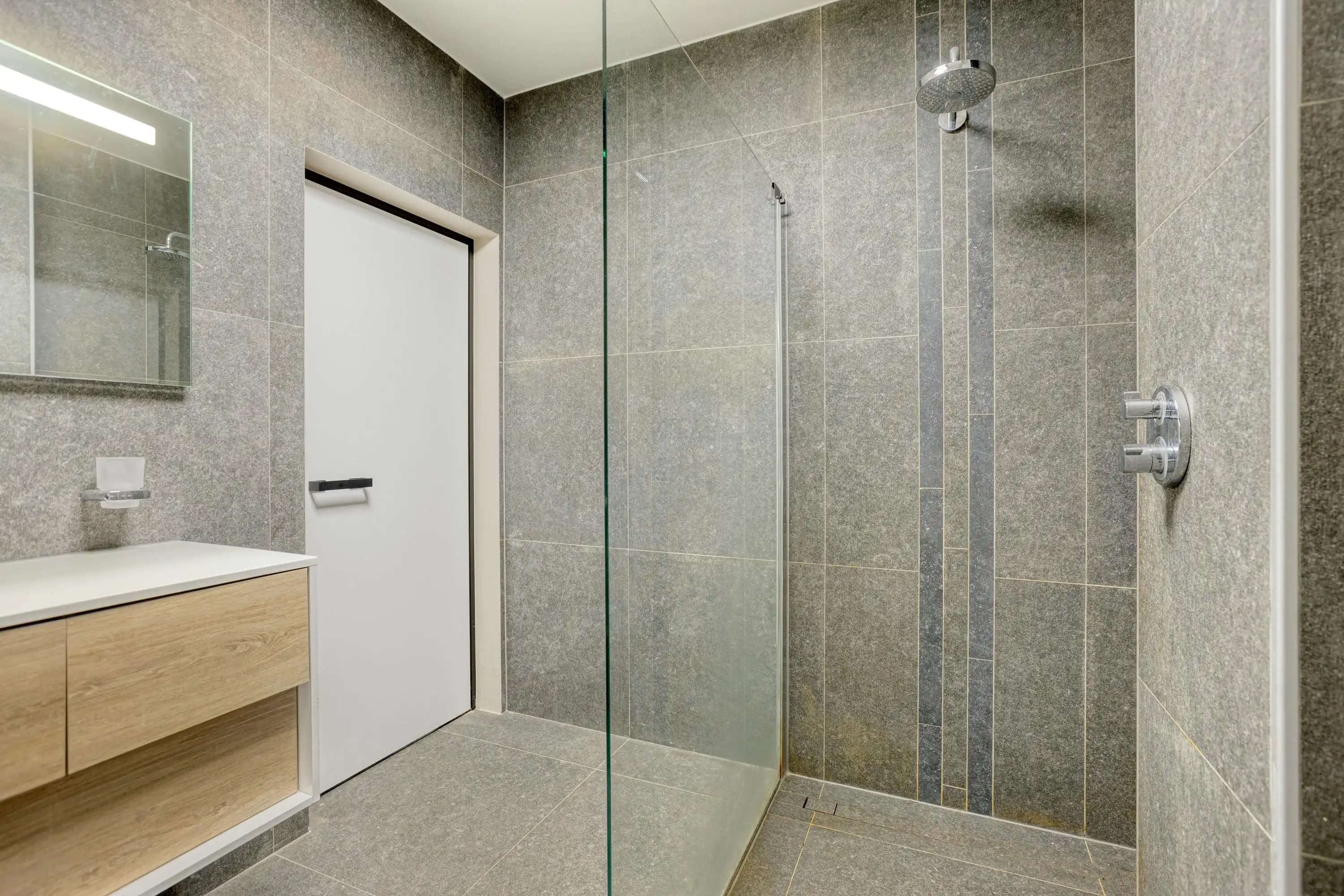 Instapklaar met 2 slaapkamers in Assebroek foto 13