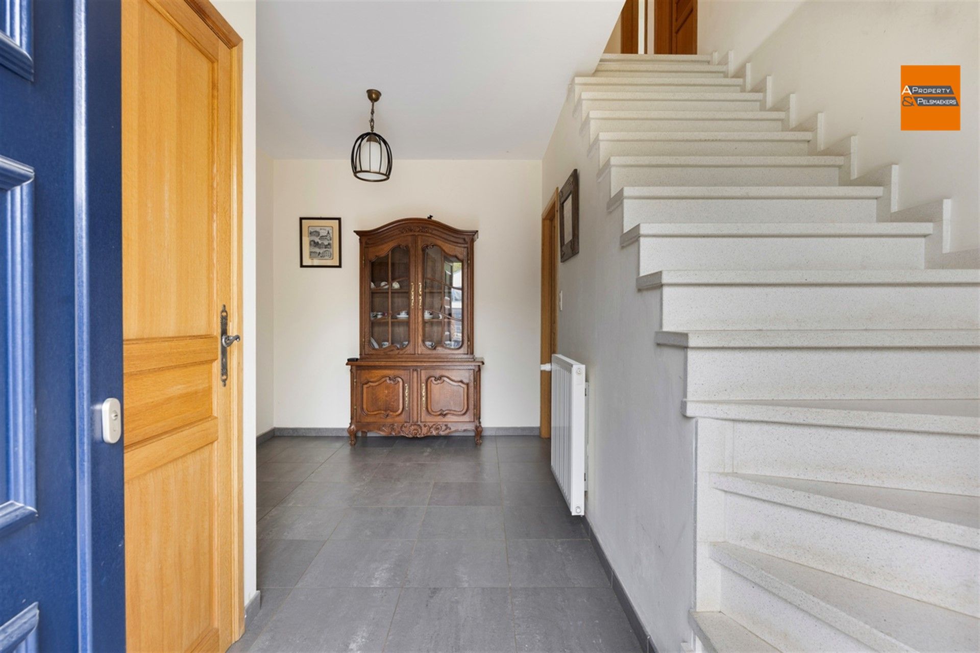 Ruime villa foto 4