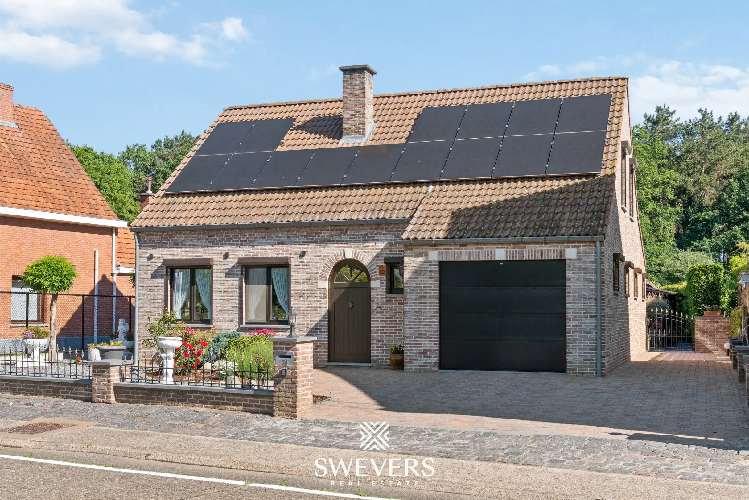 Ruime open bebouwing met zicht op groen foto 27