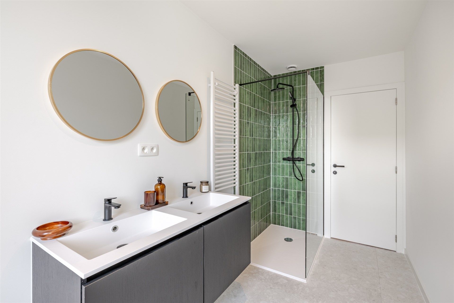 Subliem gerenoveerde woning met 4 slks op topligging foto 16