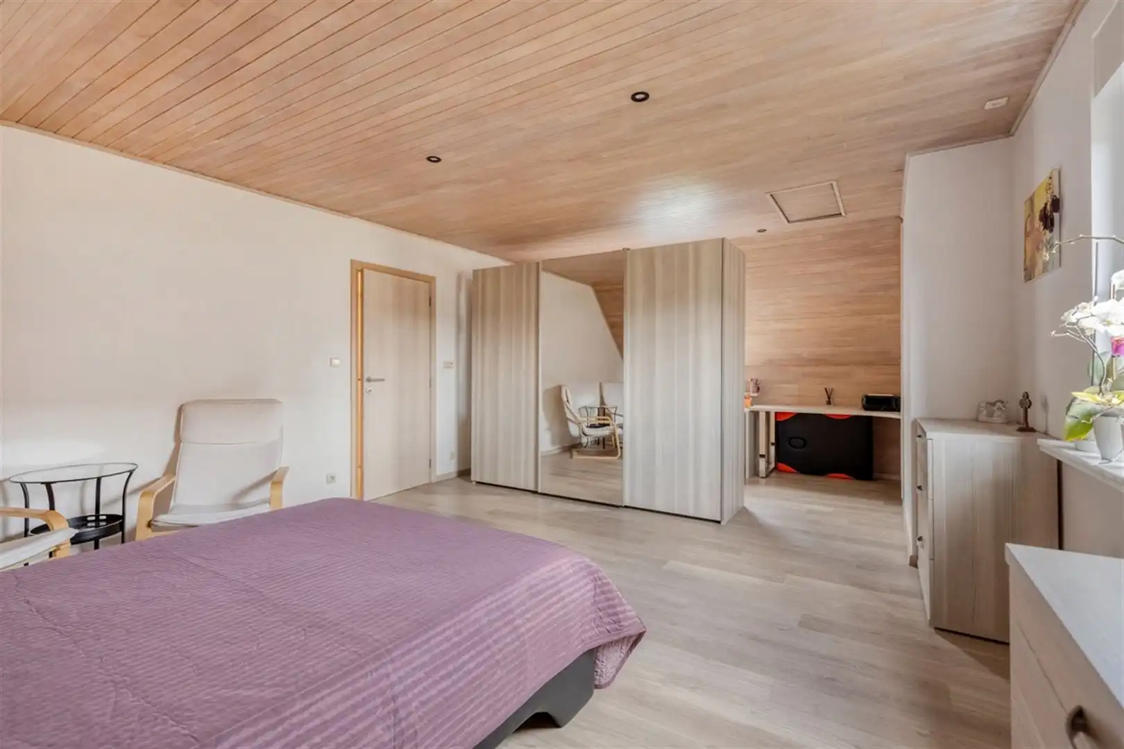 Verzorgde woning met 3 slpk en garage foto 19