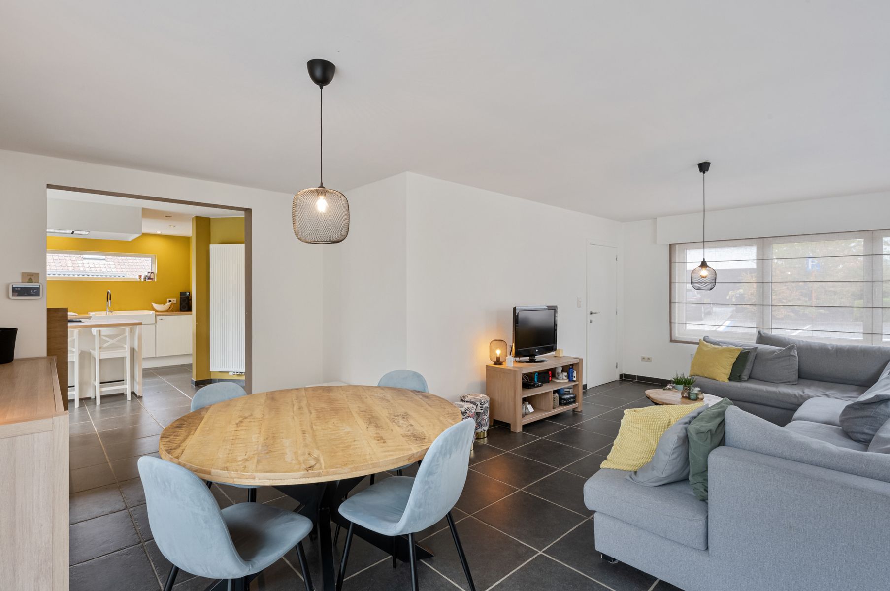 INSTAPKLARE GEZELLIGE GEZINWONING 3SLPKS, TUIN EN GARAGE! foto 5