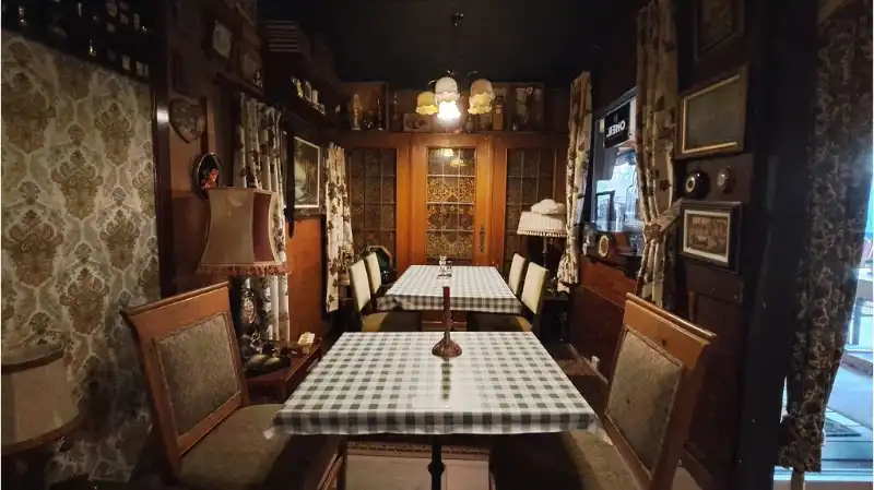 Zeer ruim horecapand met groot TERRAS te koop in Sint-Kruis Brugge. foto 4