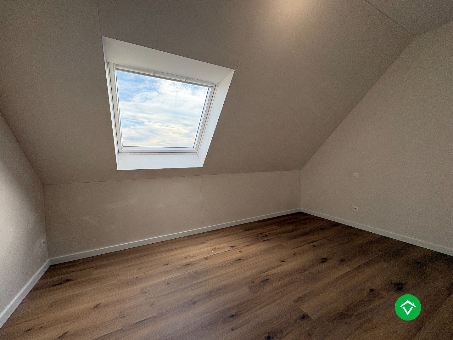 Nieuwbouwappartement met 2 slaapkamers en 2 terrassen in centrum Koekelare  foto 11