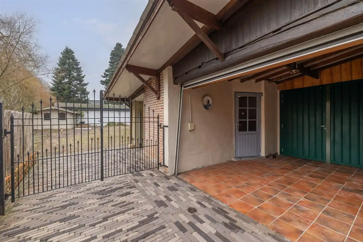 Uniek gebouw met historische waarde en karakter foto 31