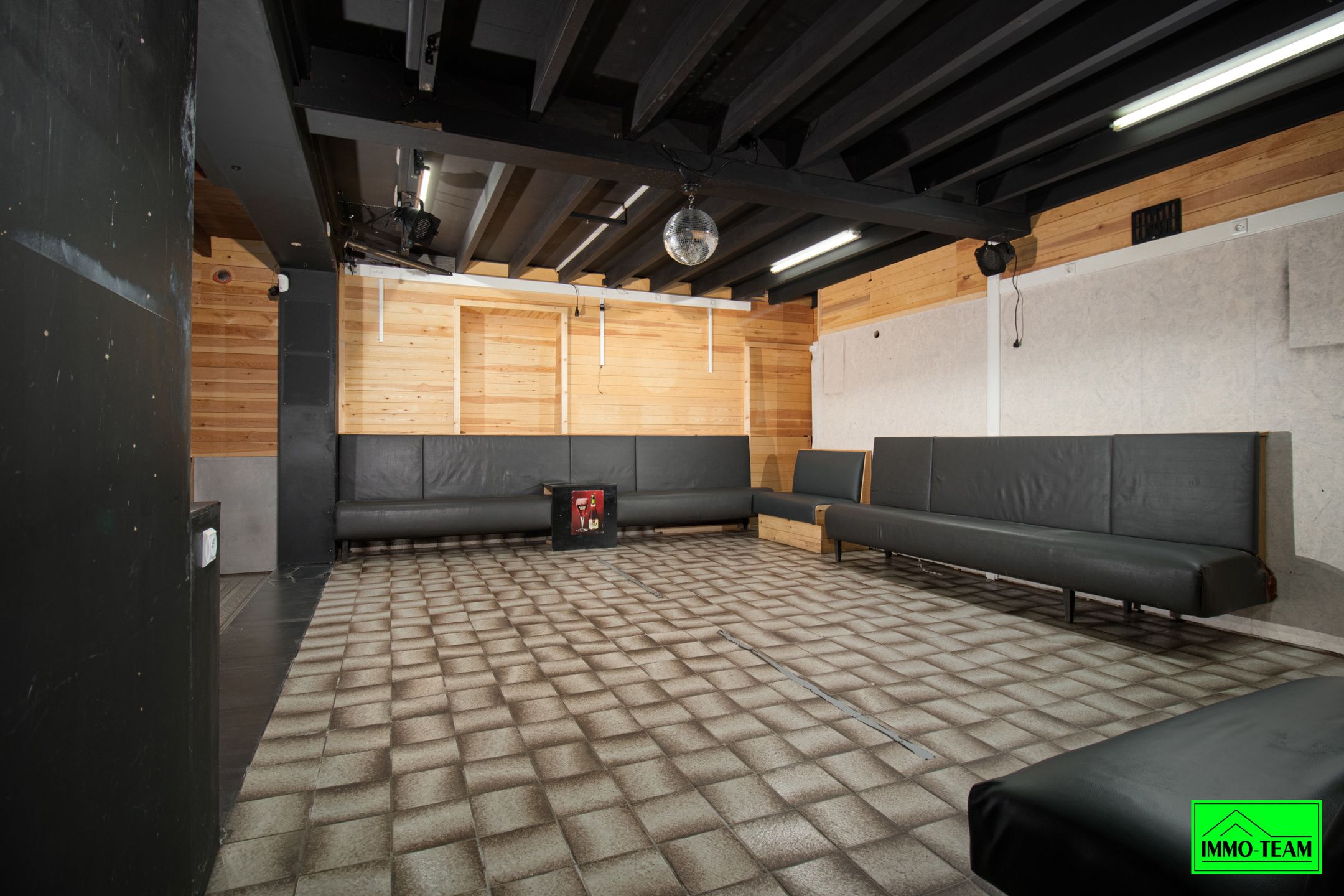 Ruim café met woongelegenheid nabij centrum foto 6