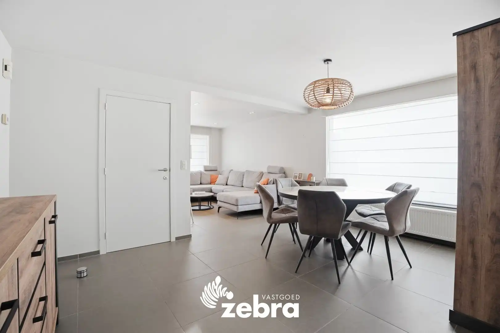 Instapklare woning met 4 slaapkamers nabij centrum Meulebeke! foto 2