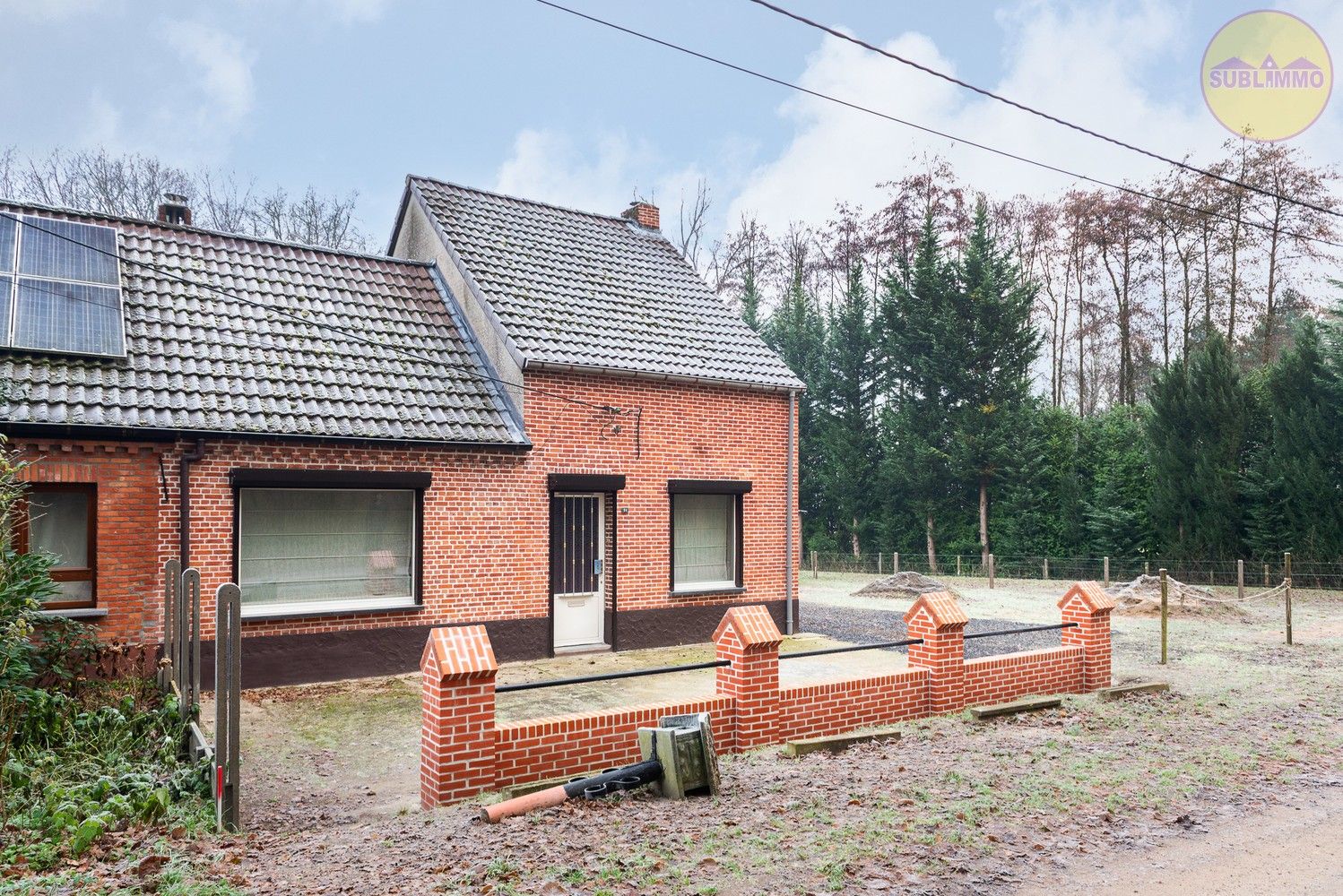 Charmante halfopen bebouwing op idyllische bosrijke locatie – uniek renovatieproject foto 2