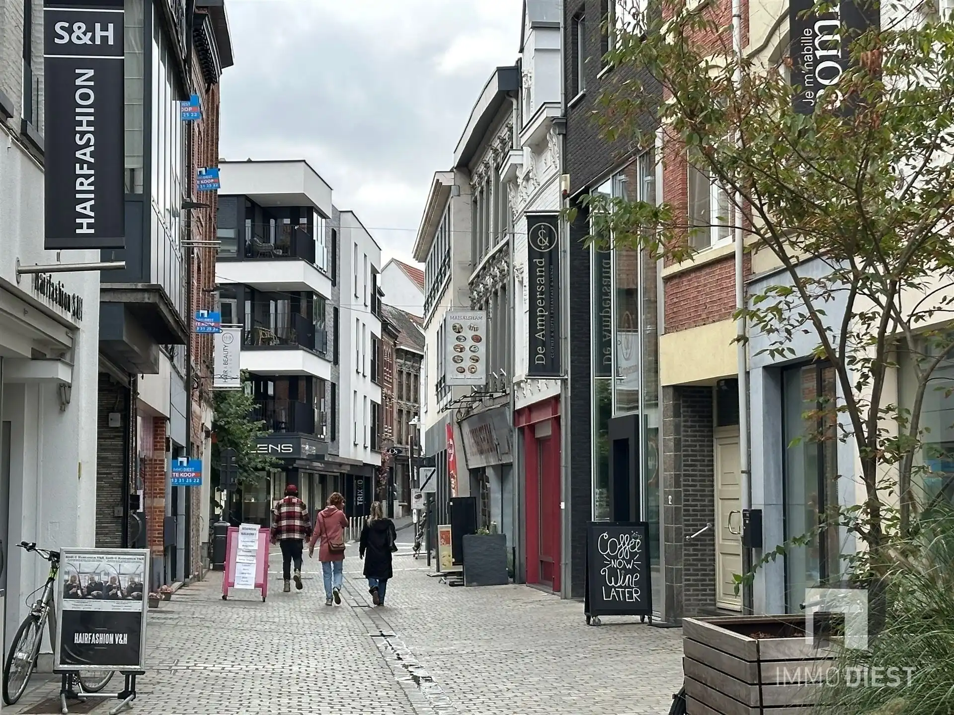 Handelspand in de mooiste winkelstraat van Dies foto 5
