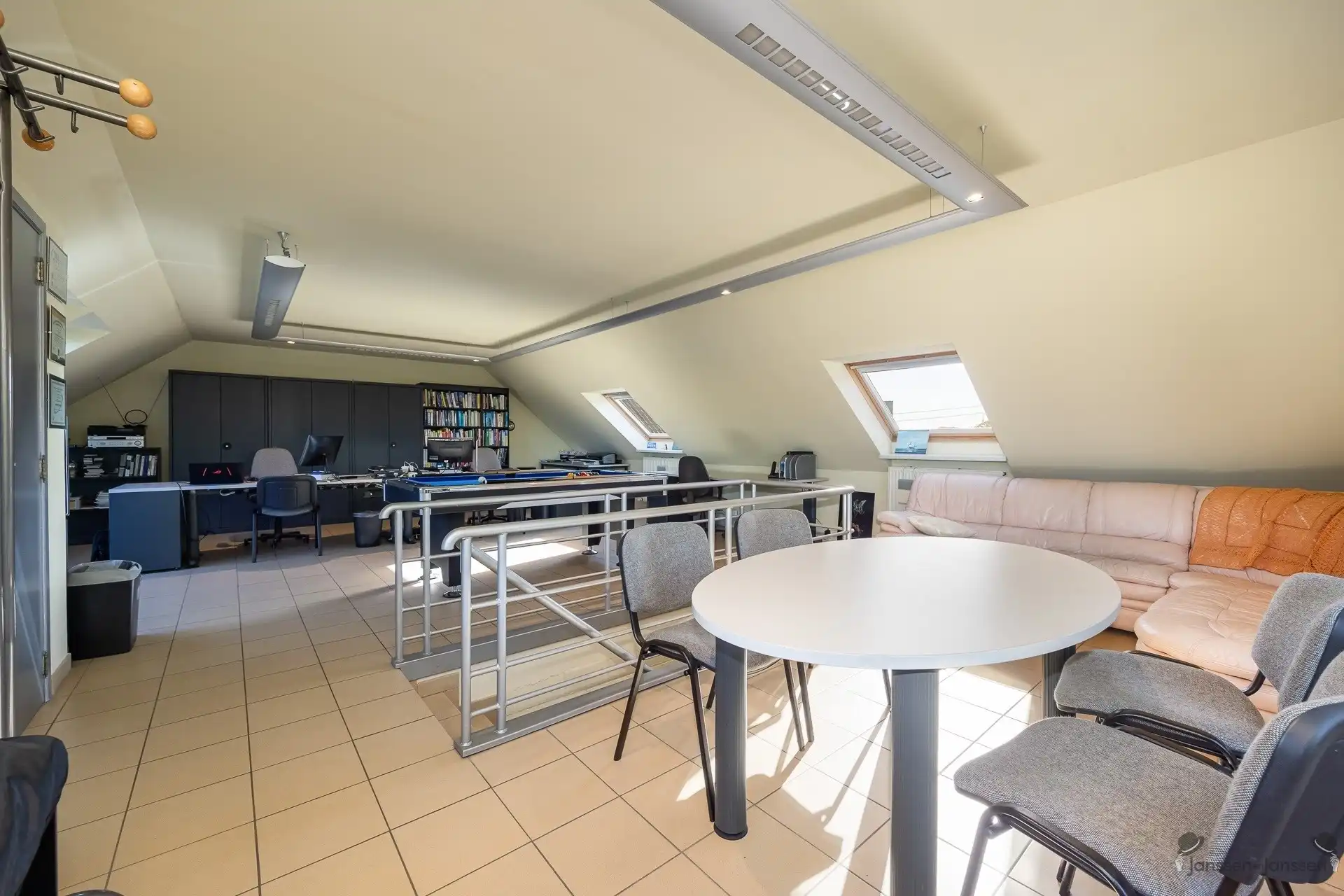 Landelijk gelegen open bebouwing met bijgebouw & grote tuin foto 27