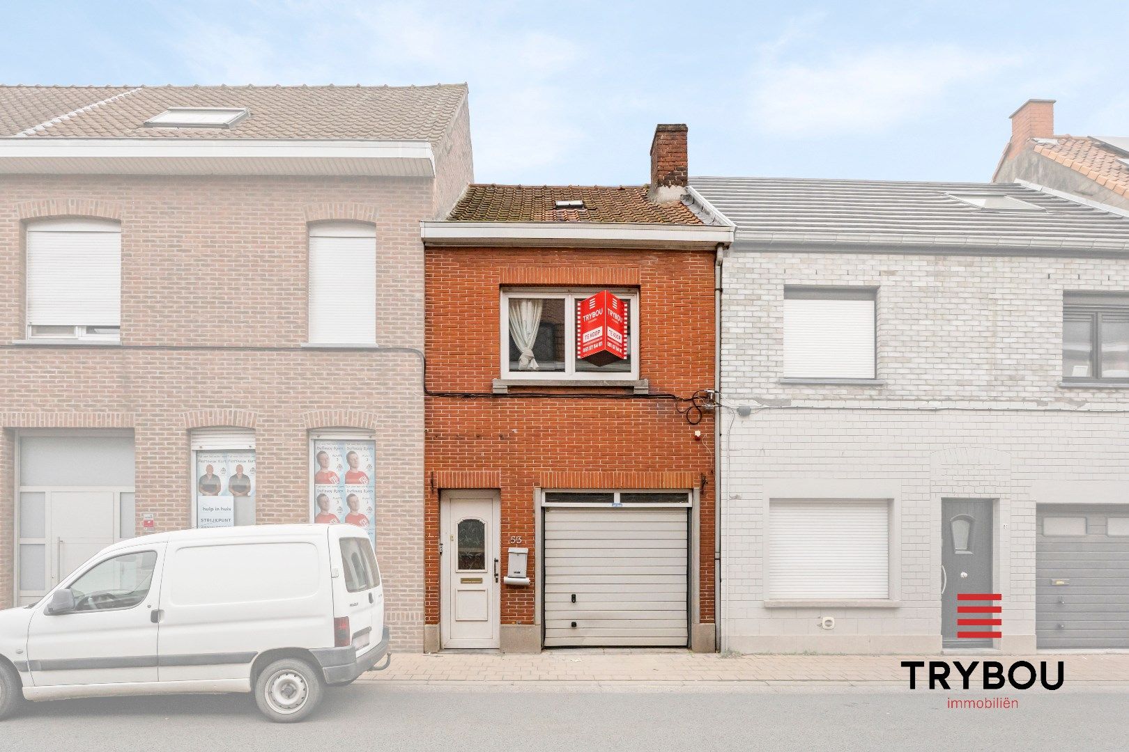 Verrassend ruime woning met garage in centrum Menen foto 16